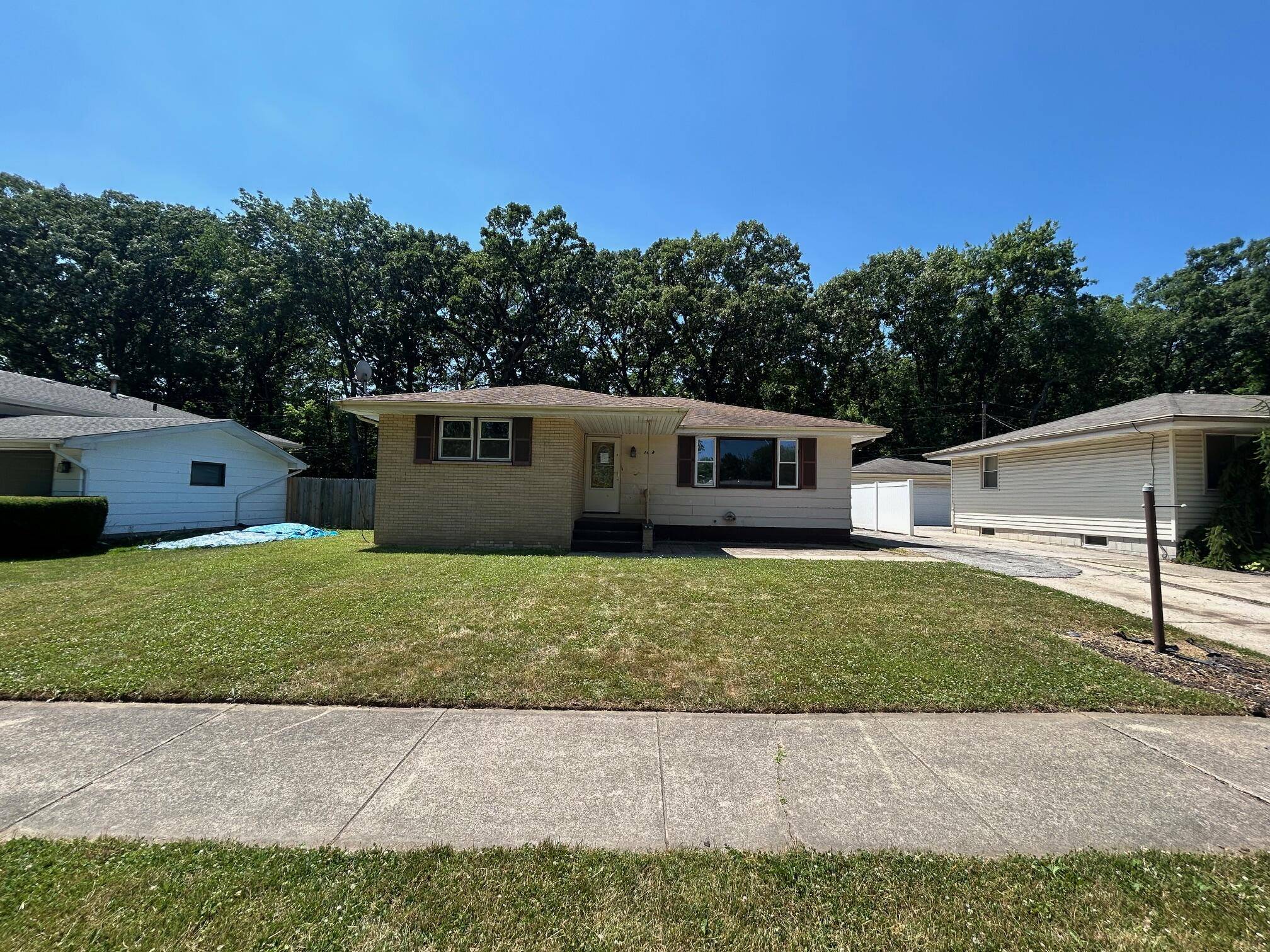 Hobart, IN 46342,1424 Mississippi PL