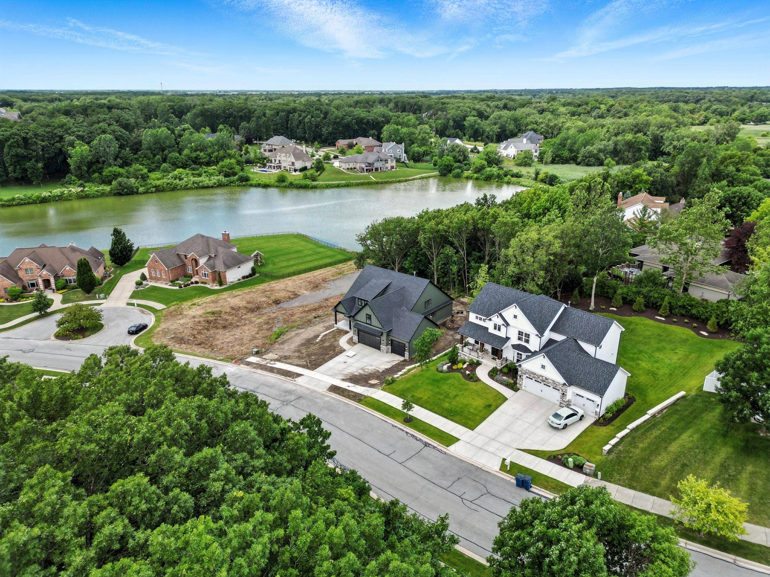Crown Point, IN 46307,908 Mary Ellen DR