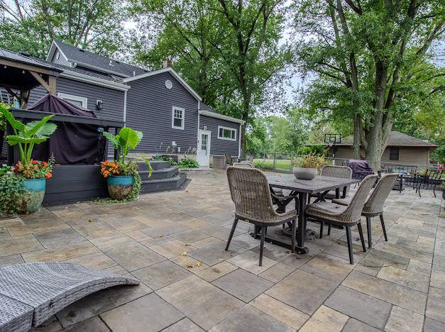 Valparaiso, IN 46385,321 W 400