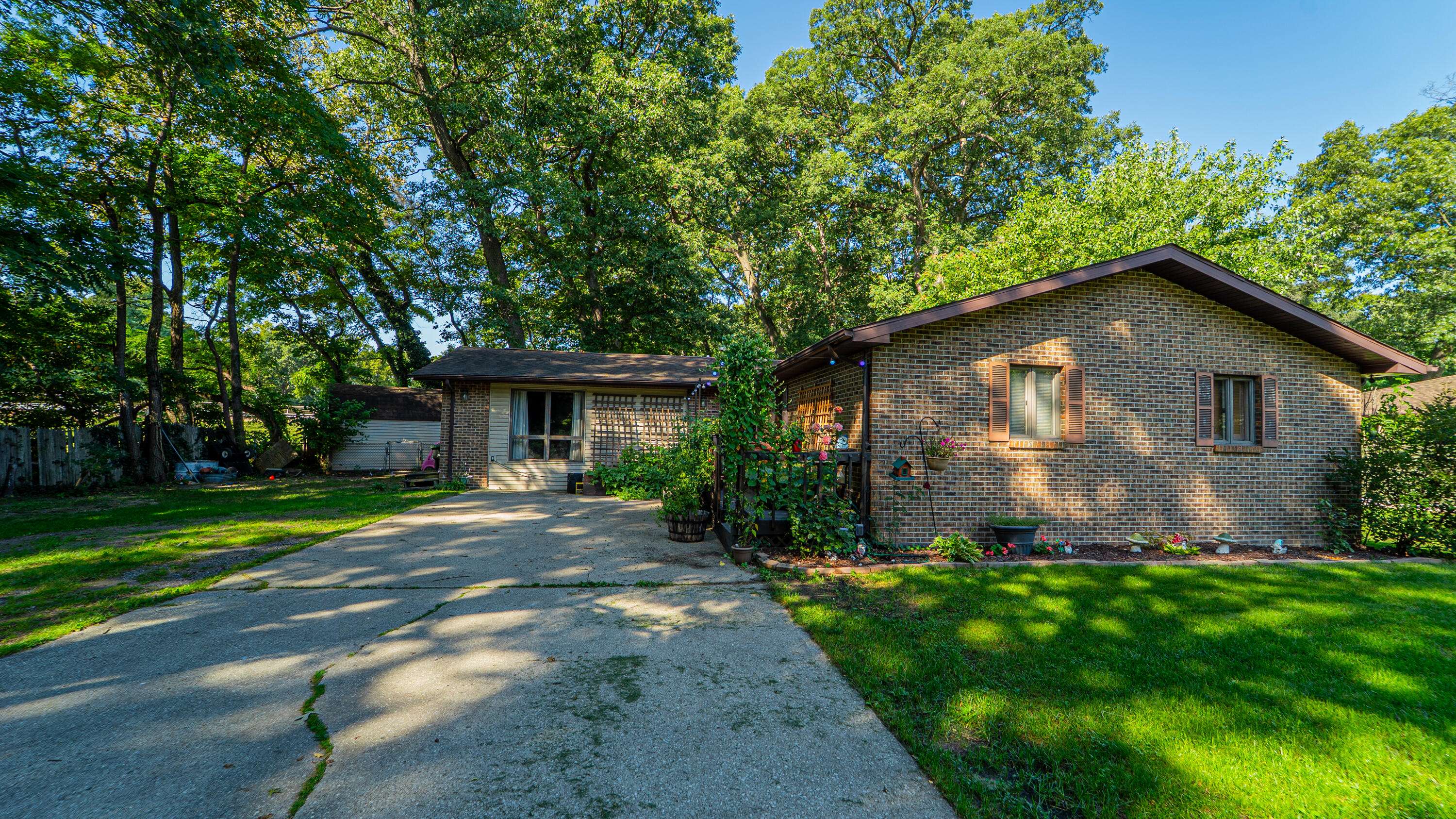 Portage, IN 46368,2418 Peach ST
