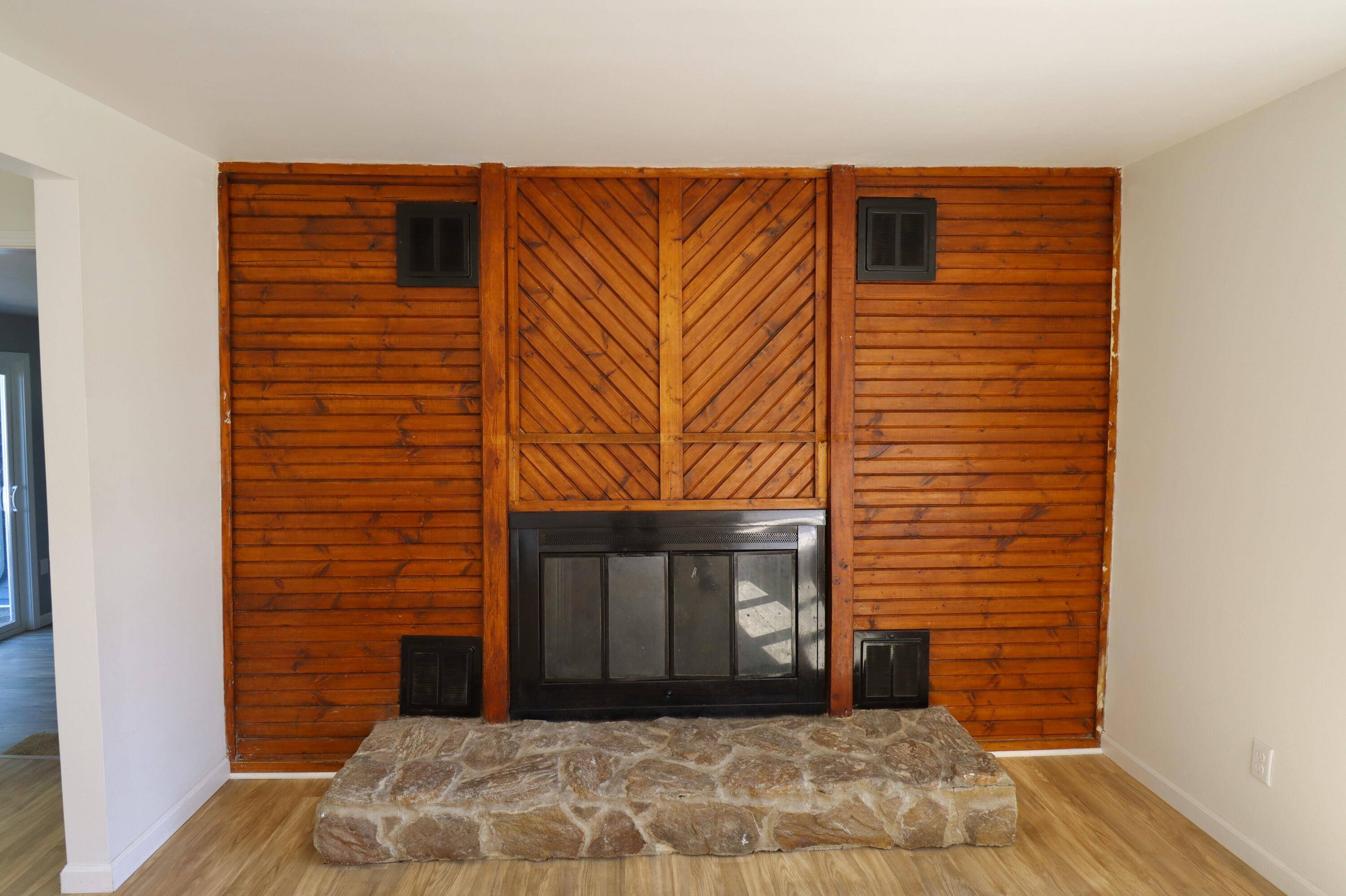 Walkerton, IN 46574,315 Holly DR