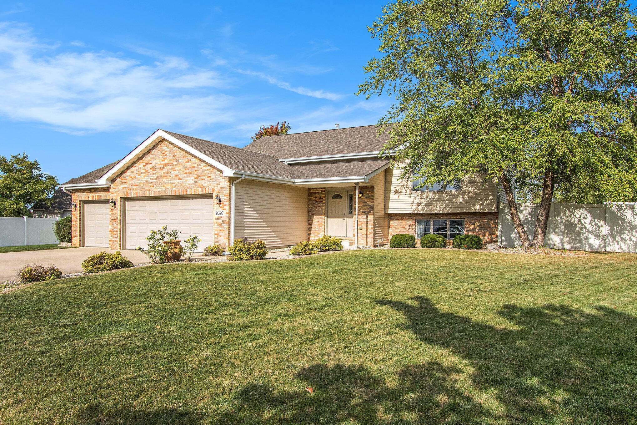 St. John, IN 46373,9597 Maginot CIR