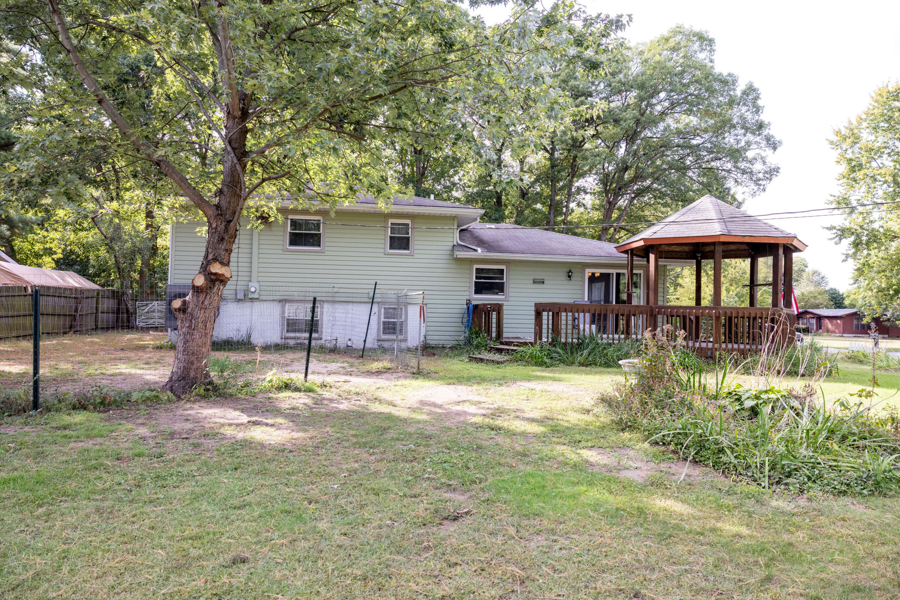 Demotte, IN 46310,5527 E 1146