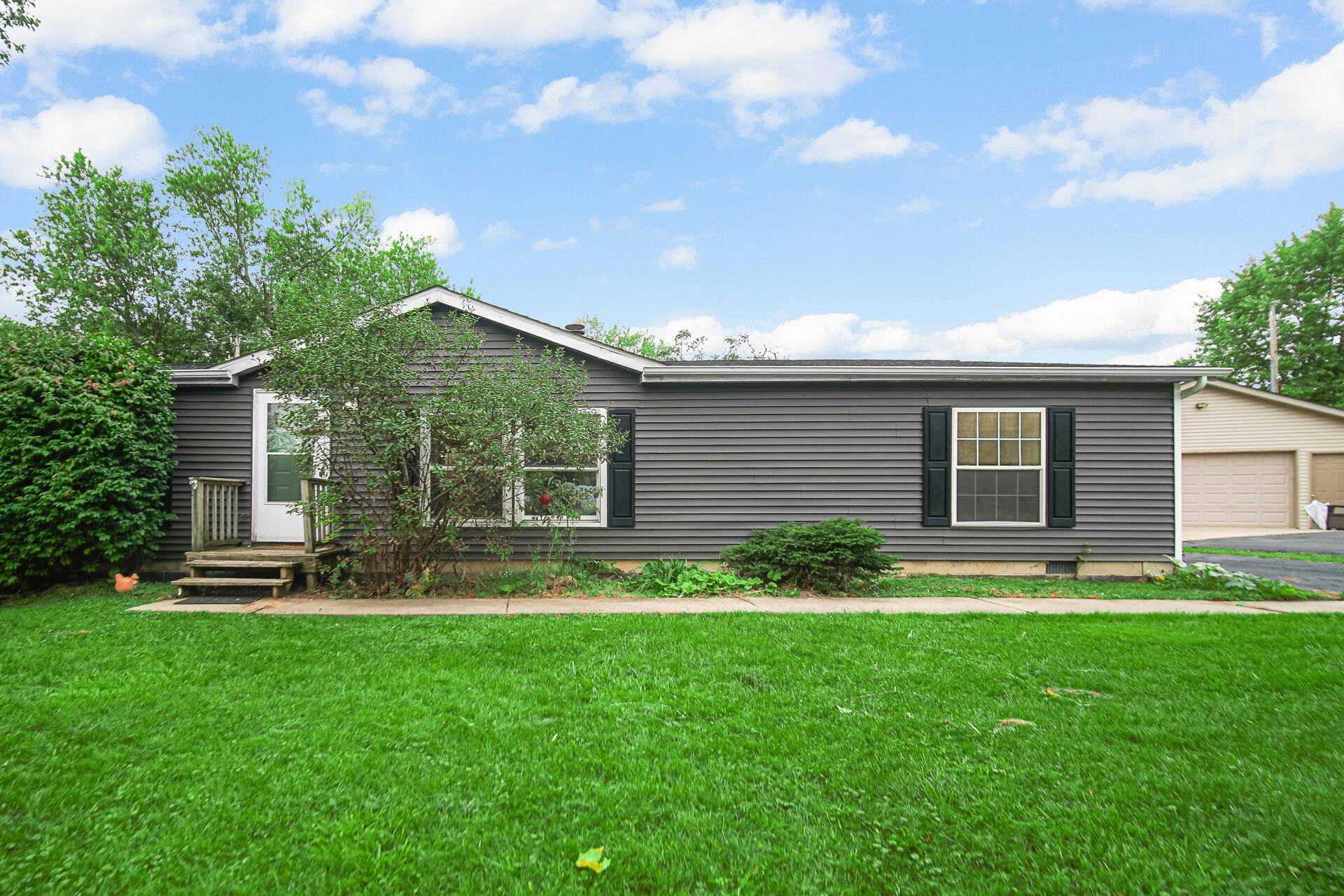 Hebron, IN 46341,46 S Delmar CT