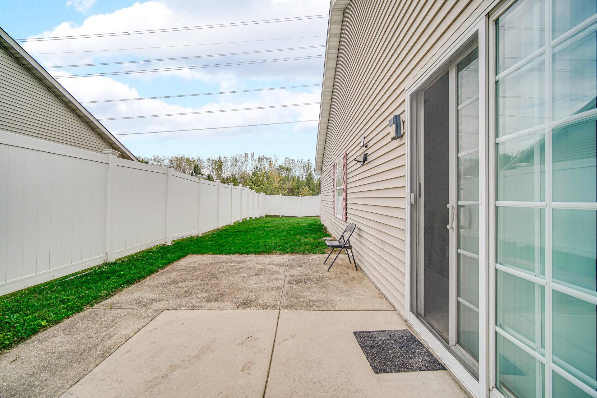 Merrillville, IN 46410,1741 W 86th LN