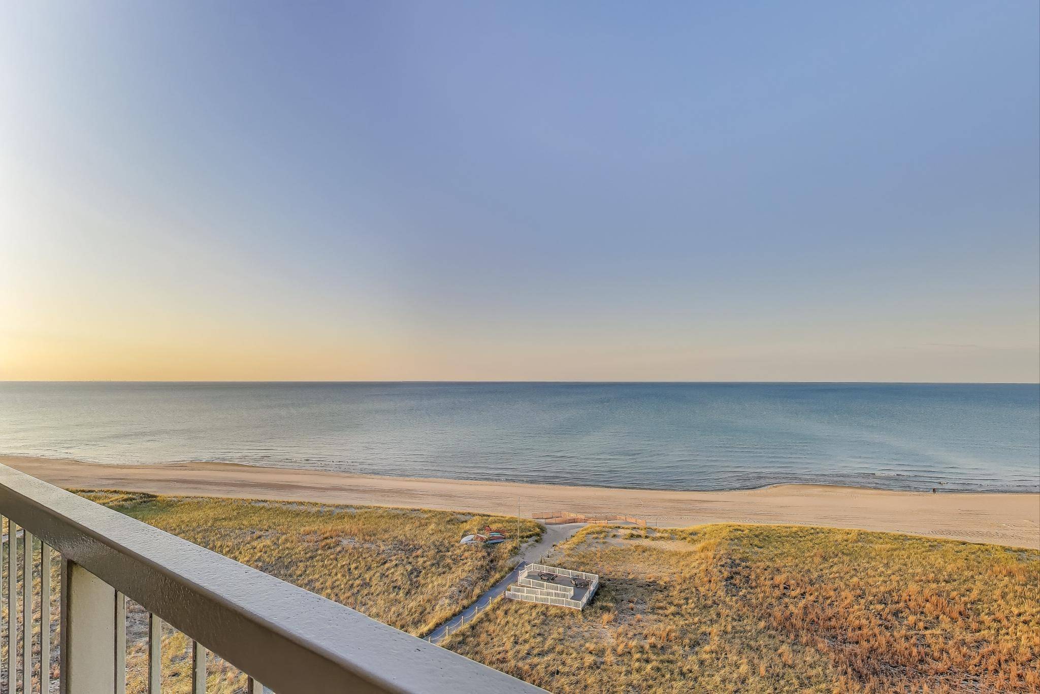 Michigan City, IN 46360,100 Lake Shore DR #806