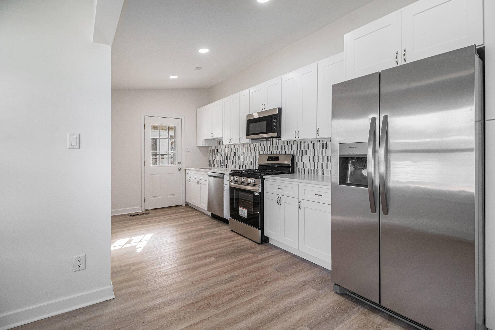 Hammond, IN 46323,3336 175th ST