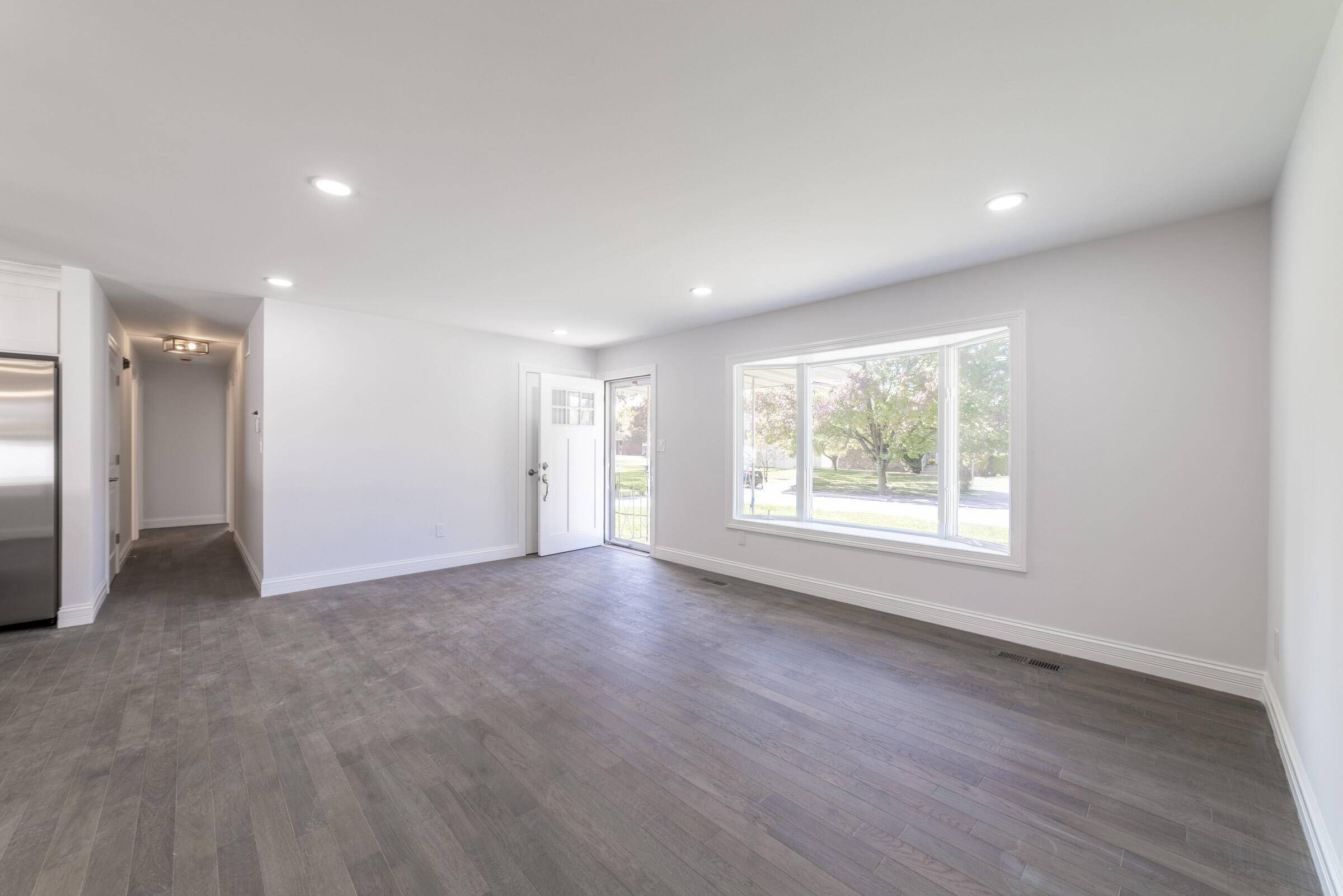 Munster, IN 46321,8749 Monroe AVE