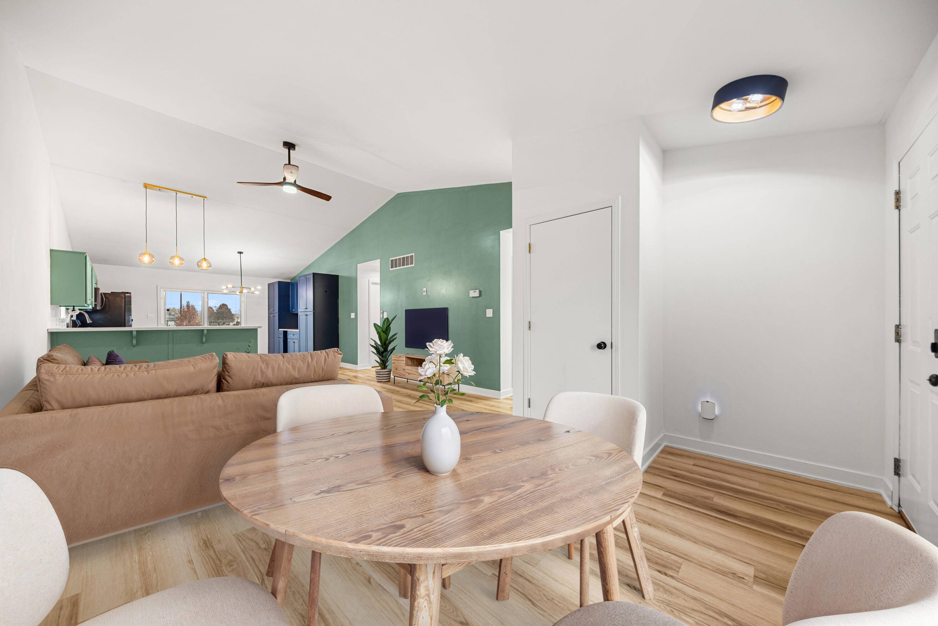 Crown Point, IN 46307,5012 W 92nd AVE