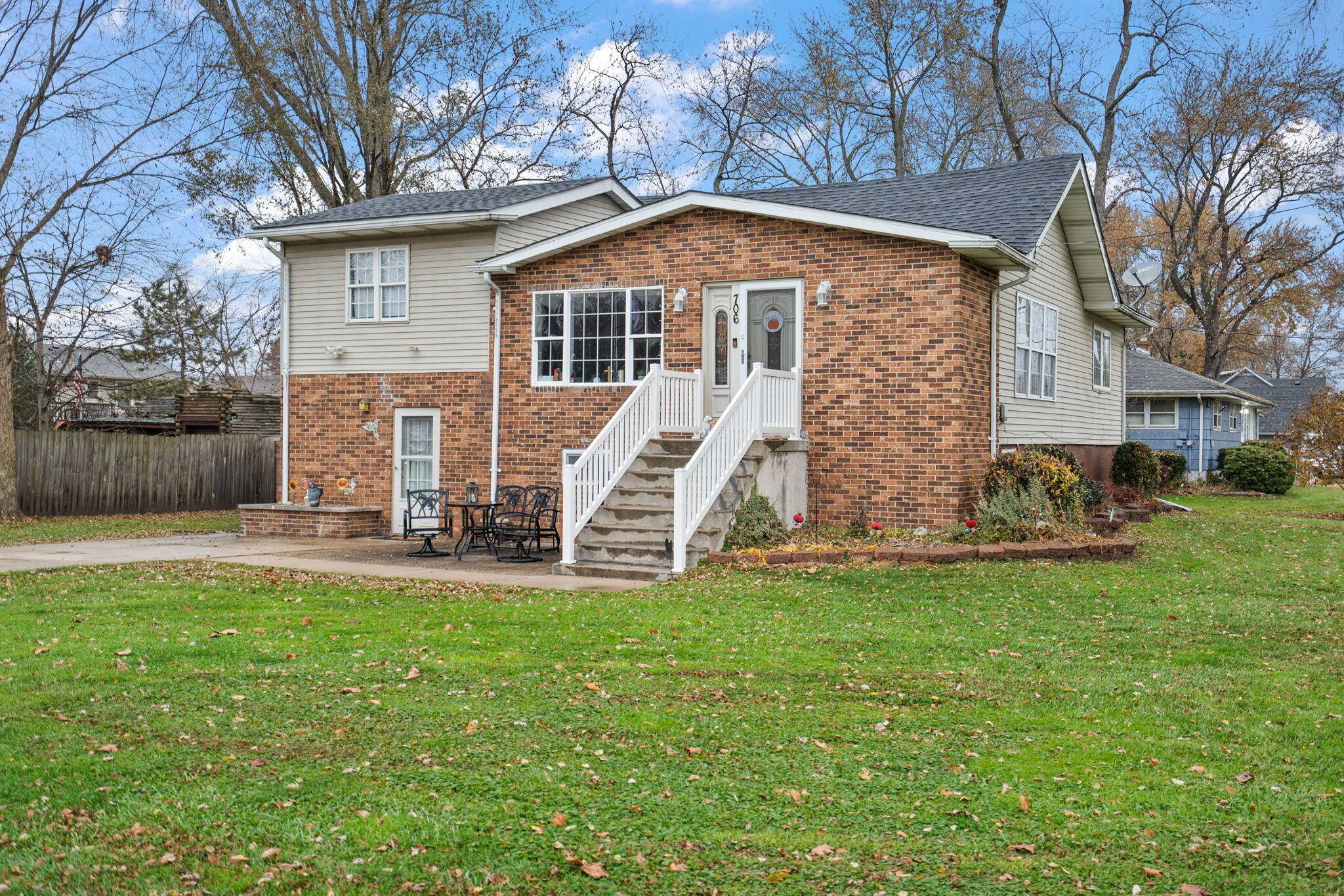 Griffith, IN 46319,706 N Colfax ST