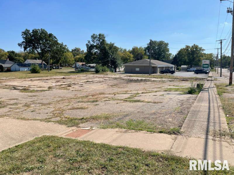 Havana, IL 62644,301-327 E MAIN ST