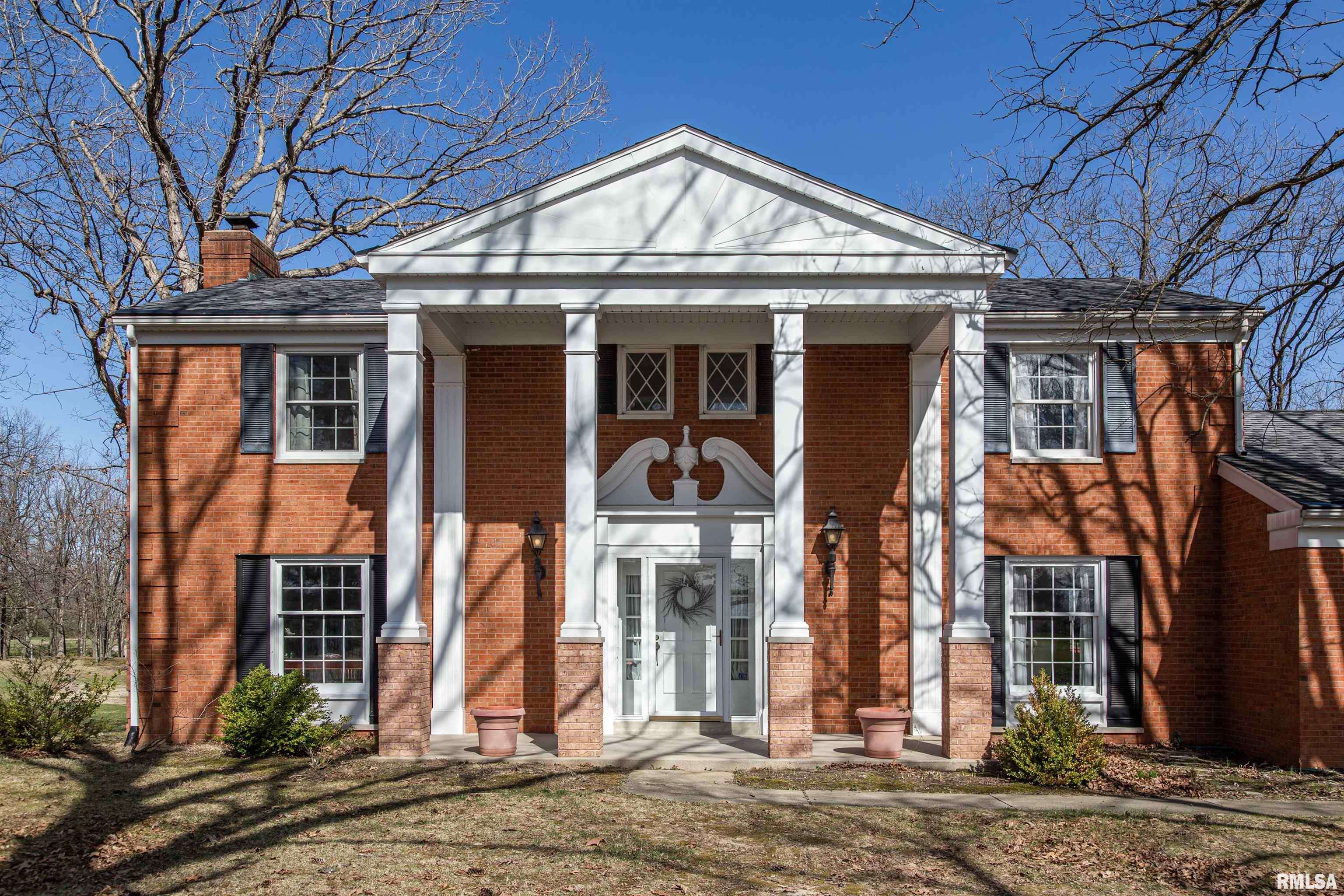 Carlinville, IL 62626,18705 COUNTRY CLUB LN
