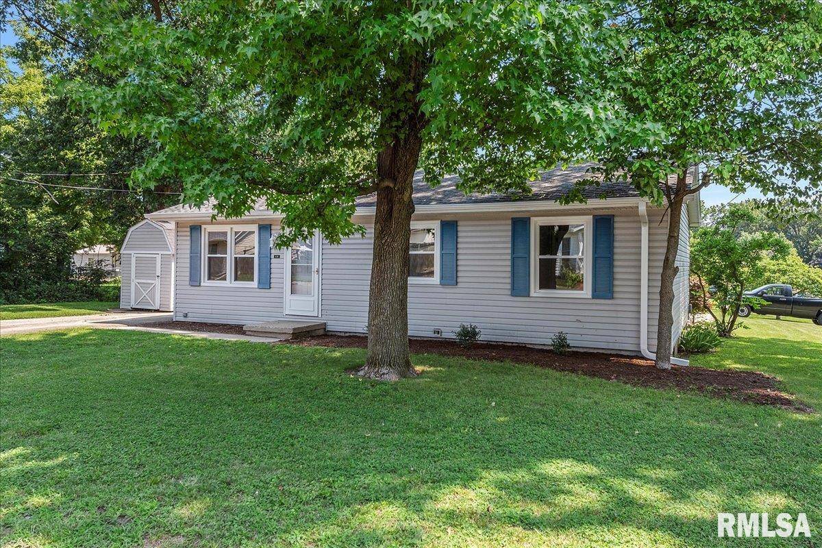 Riverton, IL 62561,830 N 7TH ST