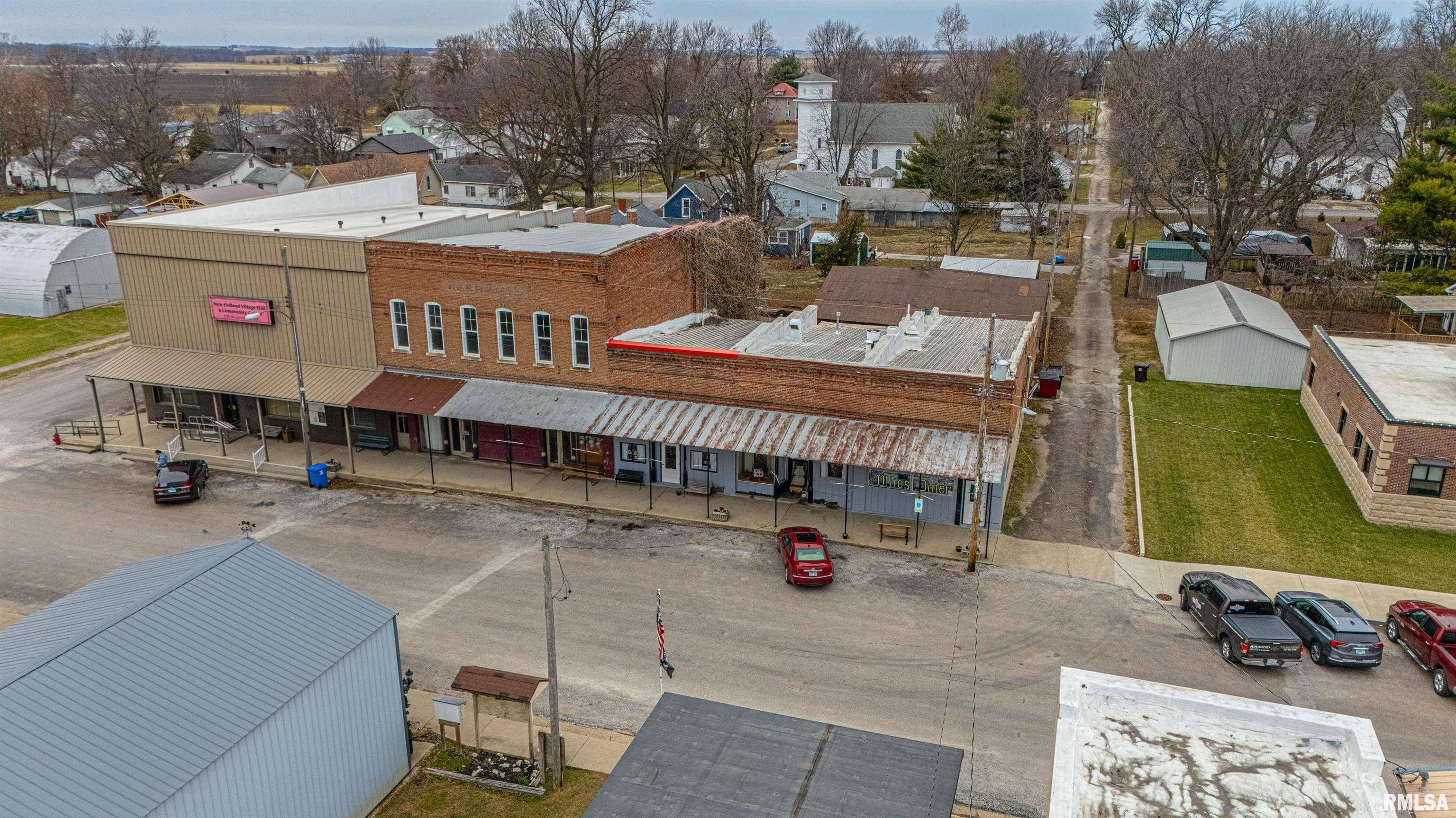 New Holland, IL 62671,103 W LINCOLN ST