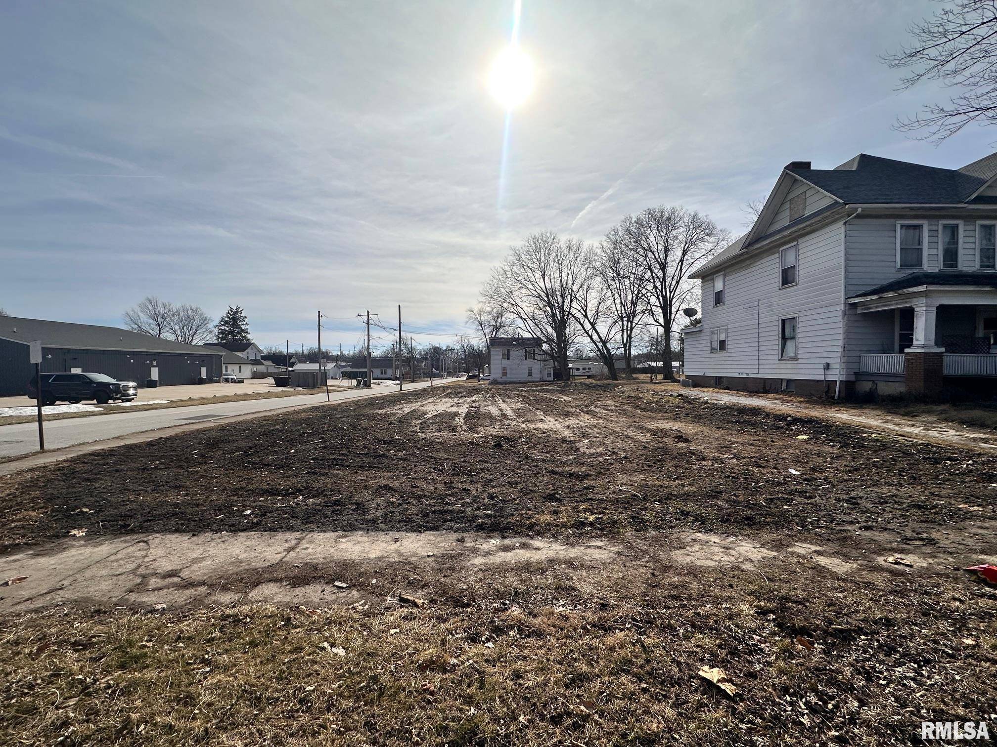 Jacksonville, IL 62650,203 W BEECHER AVE