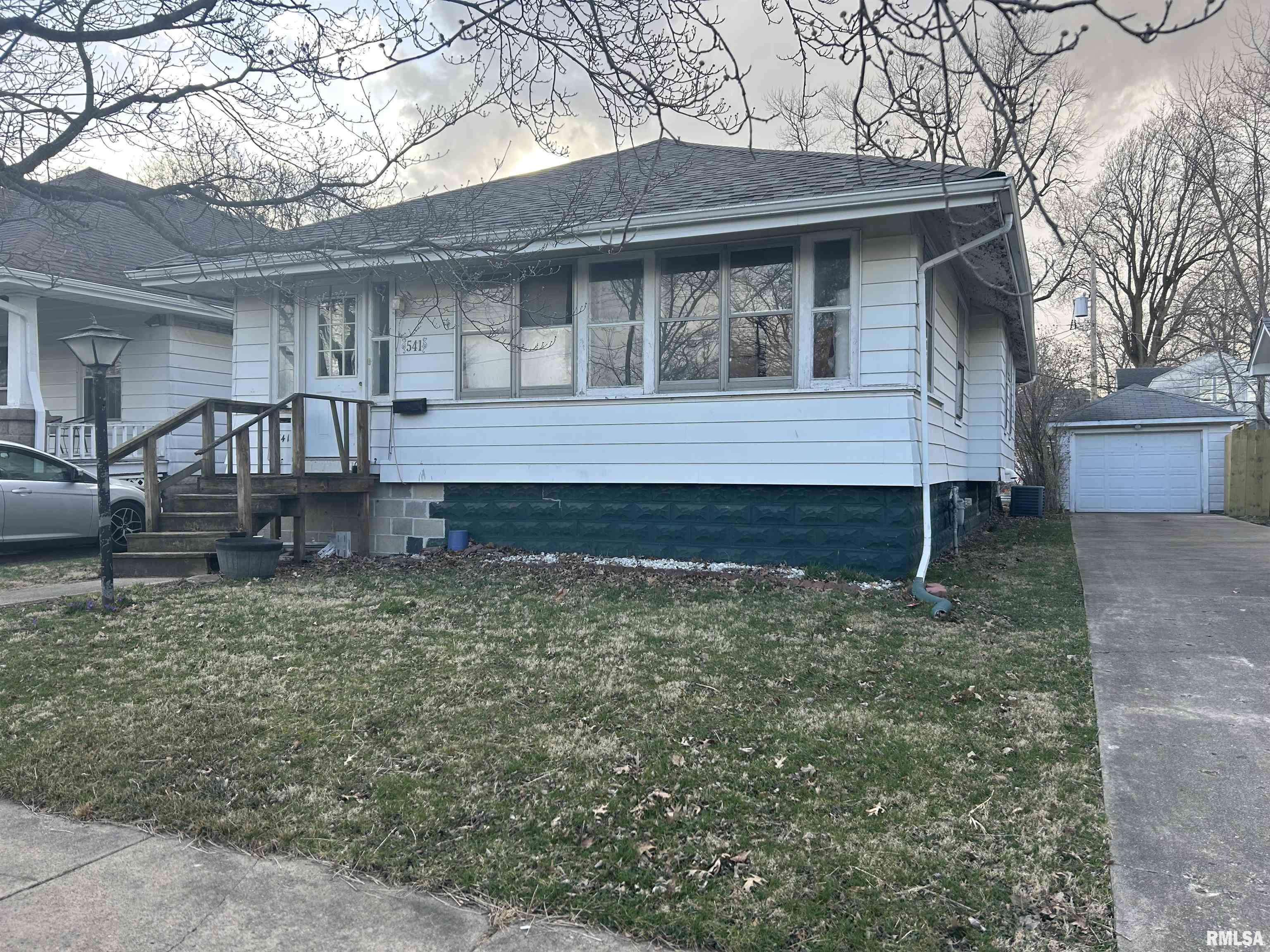 Taylorville, IL 62568,541 S MAIN ST