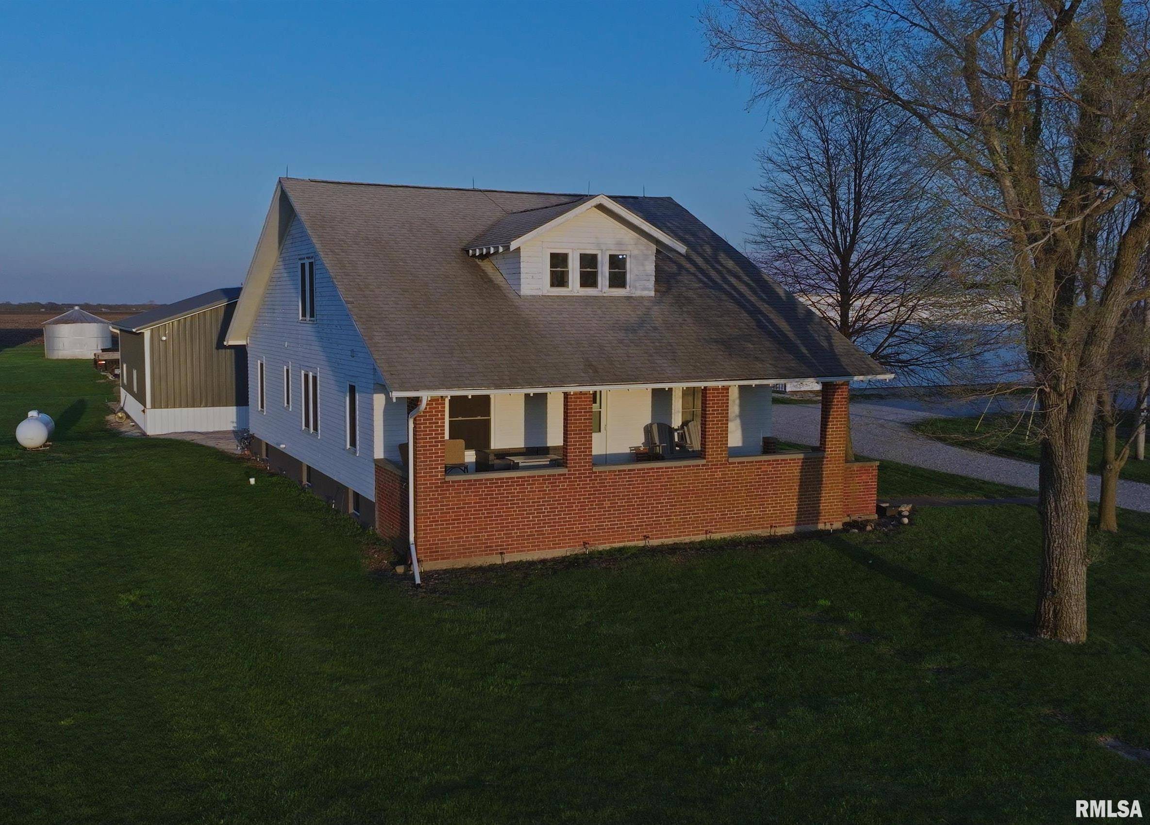 Shelbyville, IL 62565,1872 N 1400 E RD