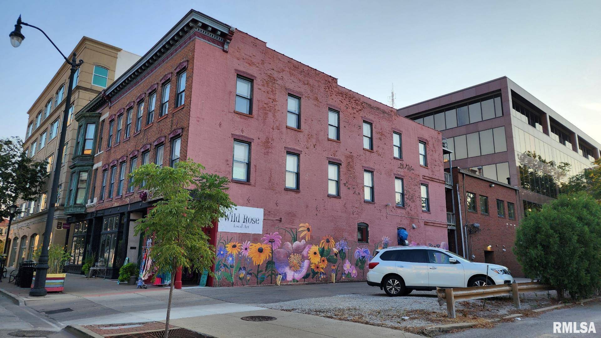 Springfield, IL 62701,115 N 6TH ST