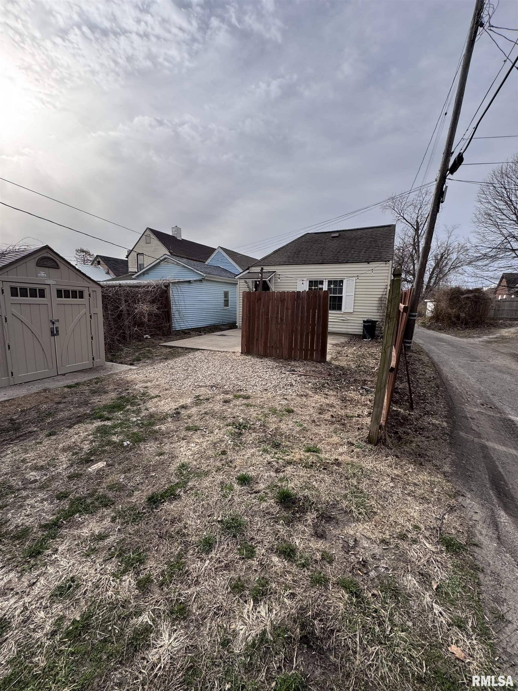Quincy, IL 62301,611 CEDAR ST