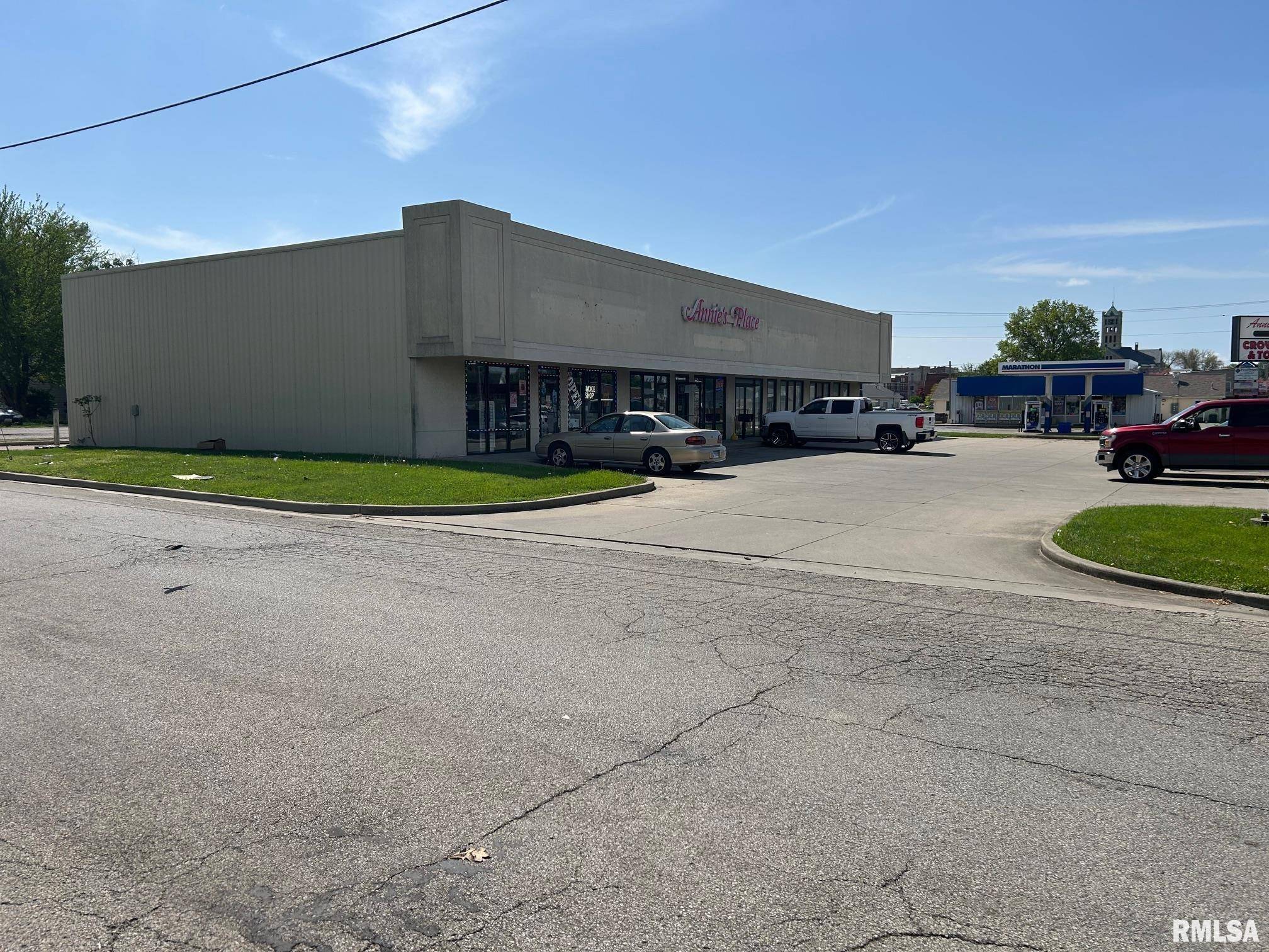 Taylorville, IL 62568,115 W PARK ST