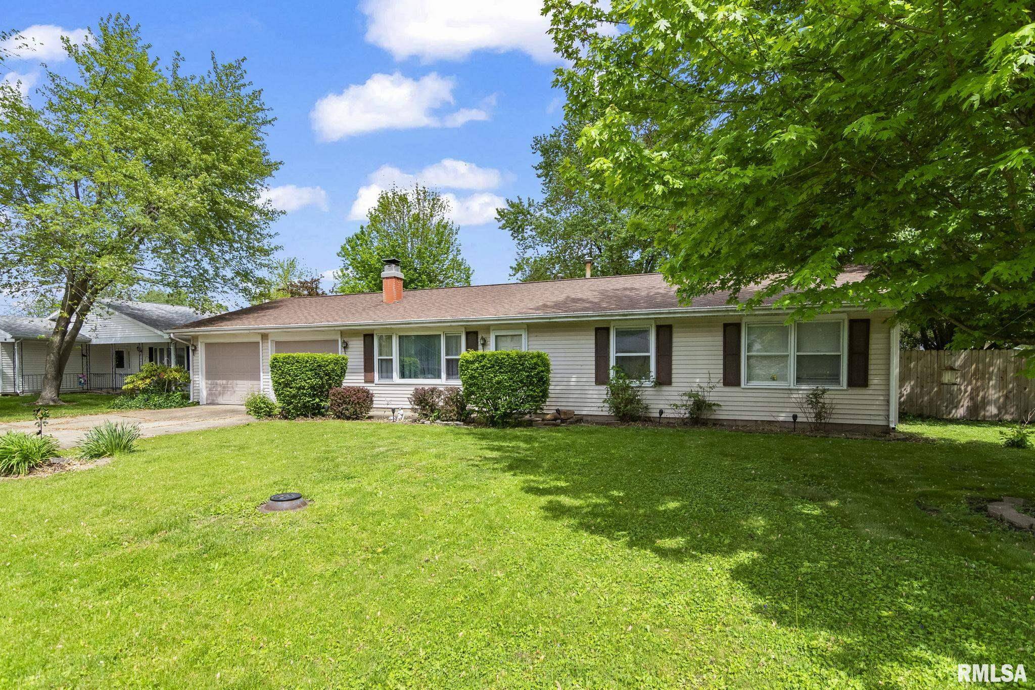Edinburg, IL 62531,505 N Halford ST