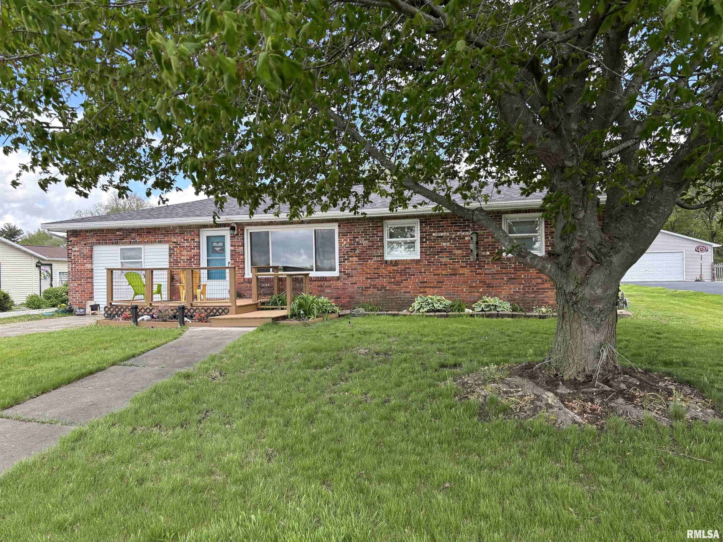 Jacksonville, IL 62650,1136 N DIAMOND ST