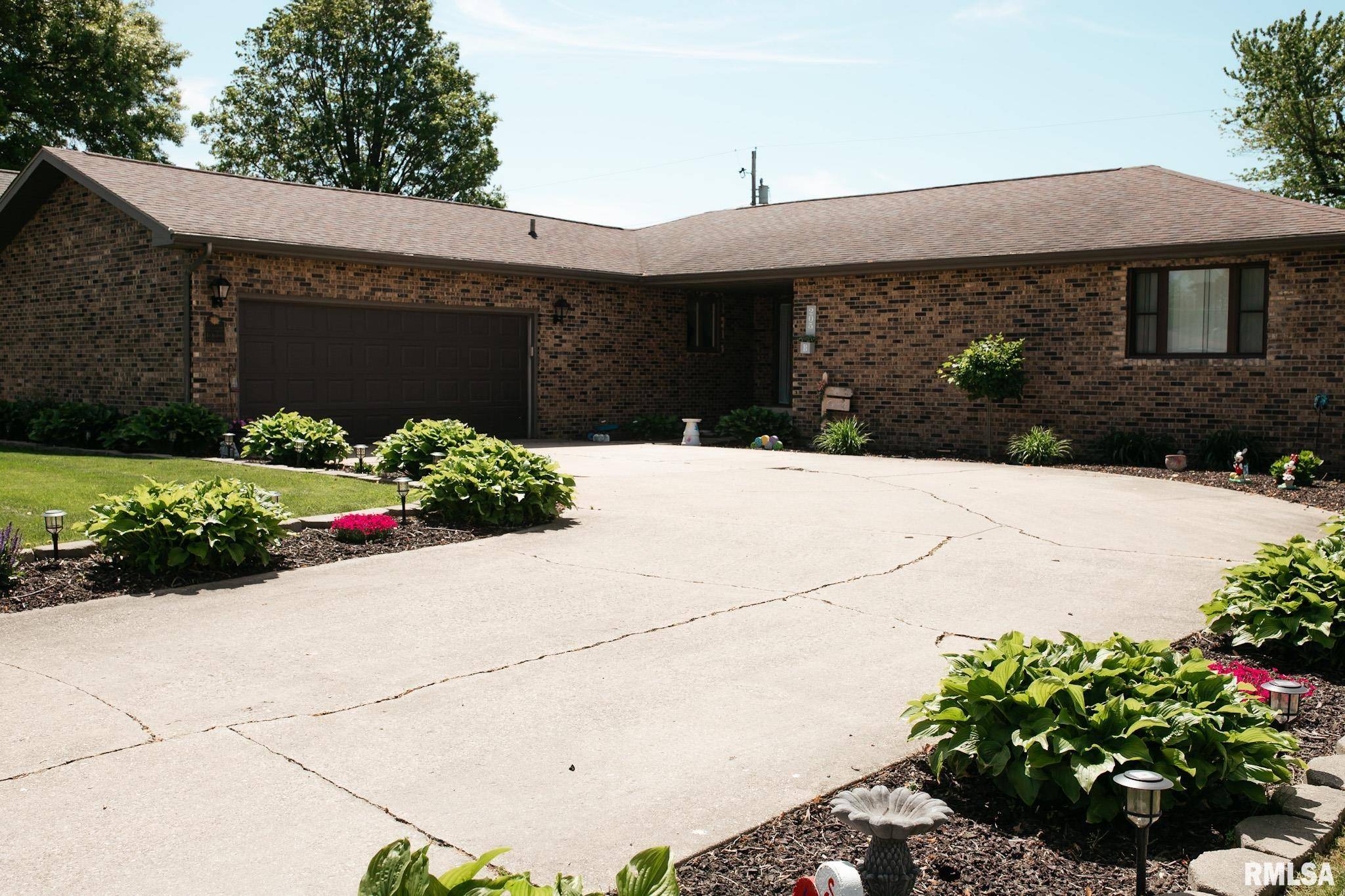 Kincaid, IL 62540,205 HICKORY ST