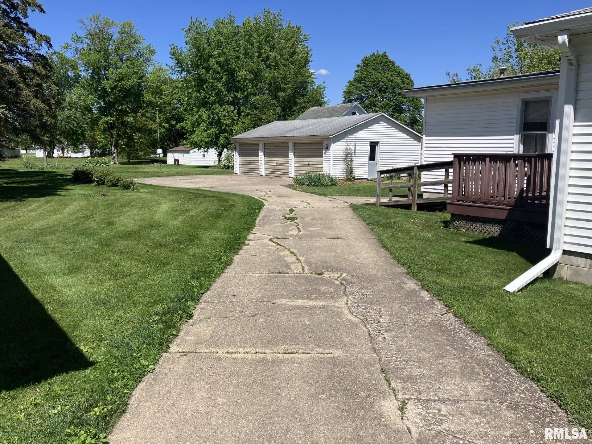 Roseville, IL 61473,155 E GOSSETT ST