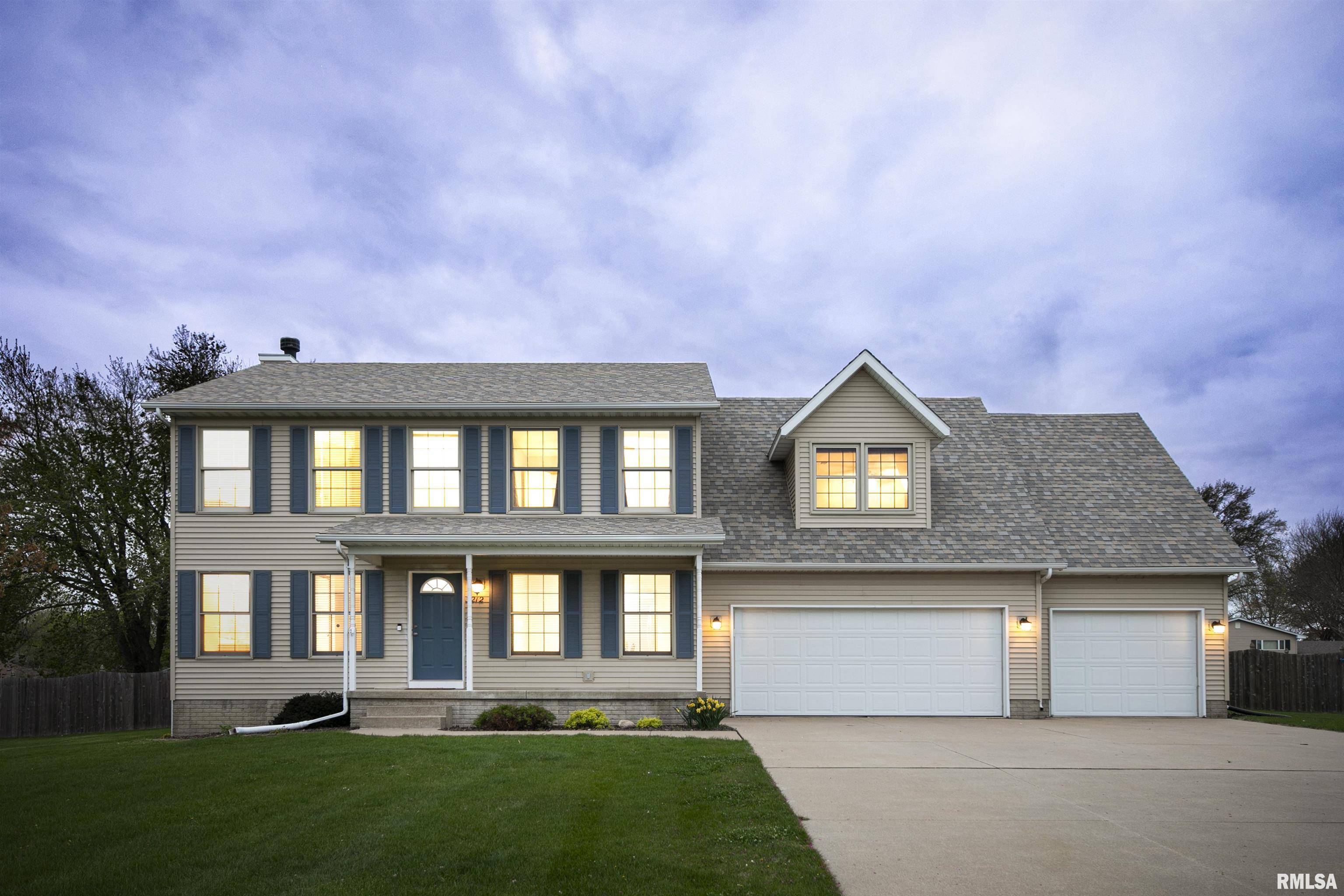 Eldridge, IA 52748,3212 HUNTER LN