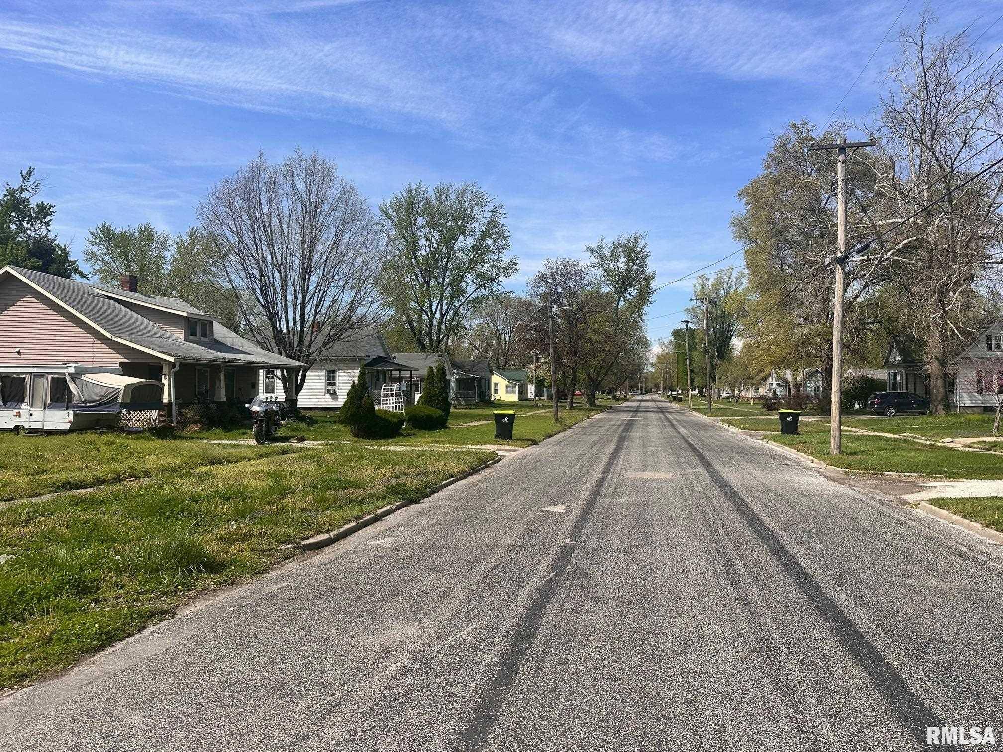 Jacksonville, IL 62650,607 N EAST ST