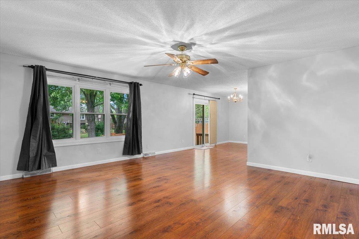 Springfield, IL 62703,2213 Croydon DR