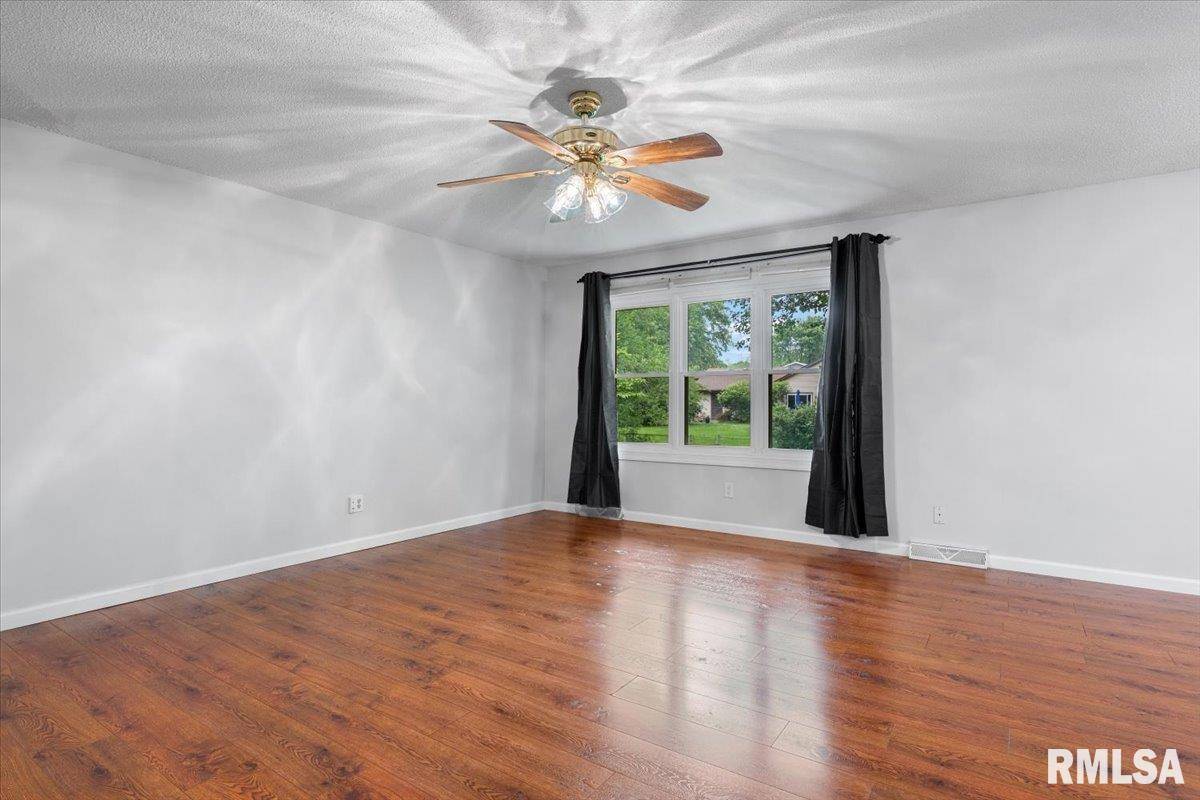 Springfield, IL 62703,2213 Croydon DR