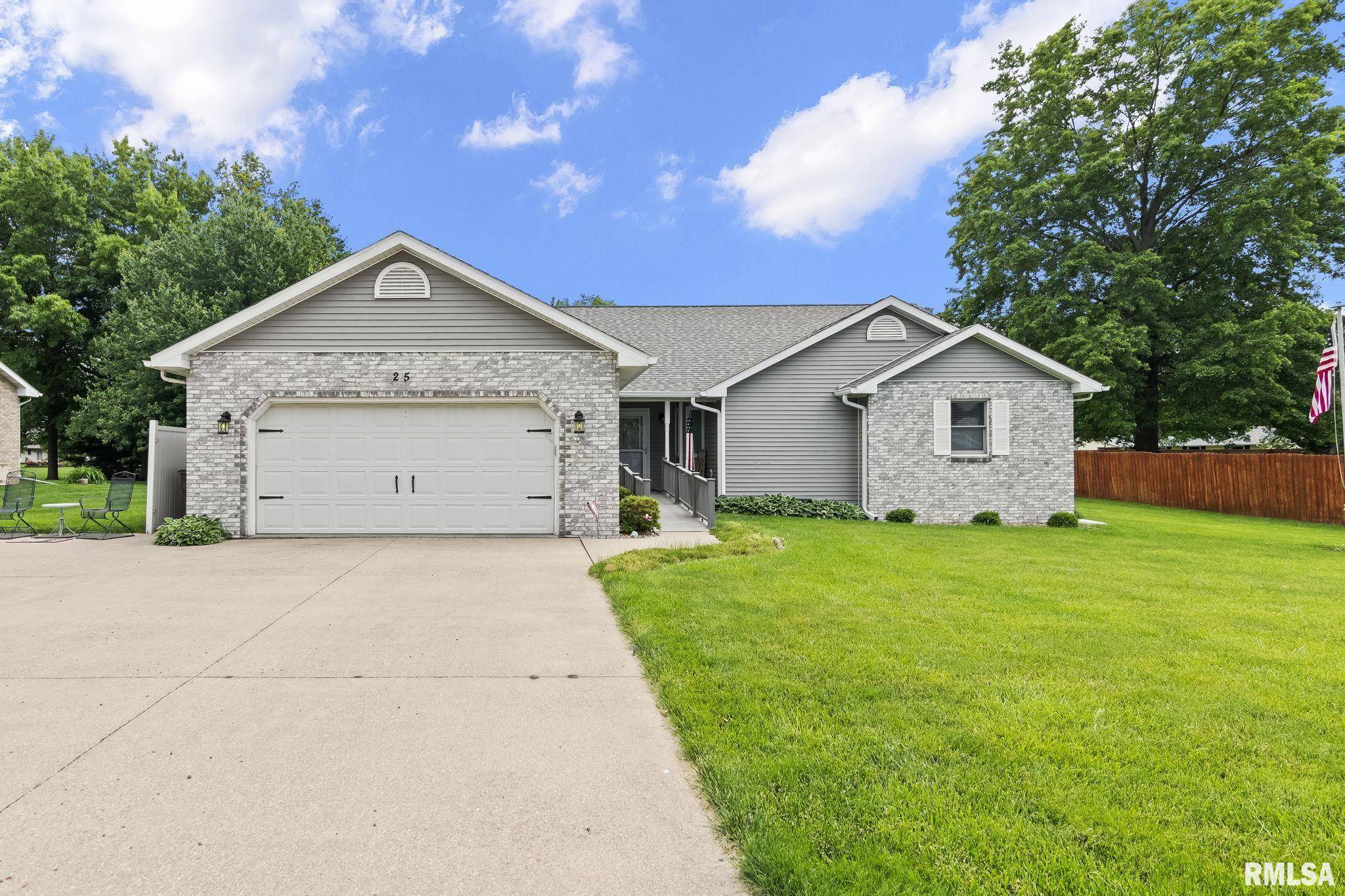 Divernon, IL 62530,25 Whiting DR