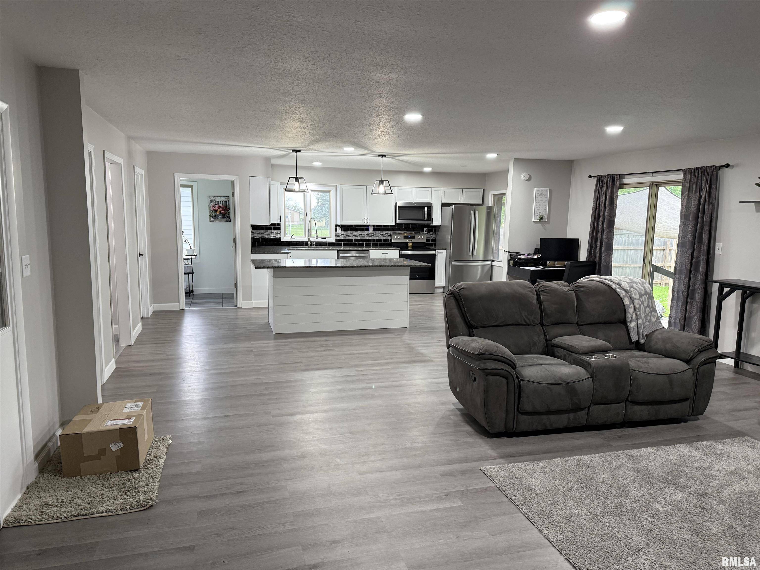 Taylorville, IL 62568,1352 N LAWRENCE AVE