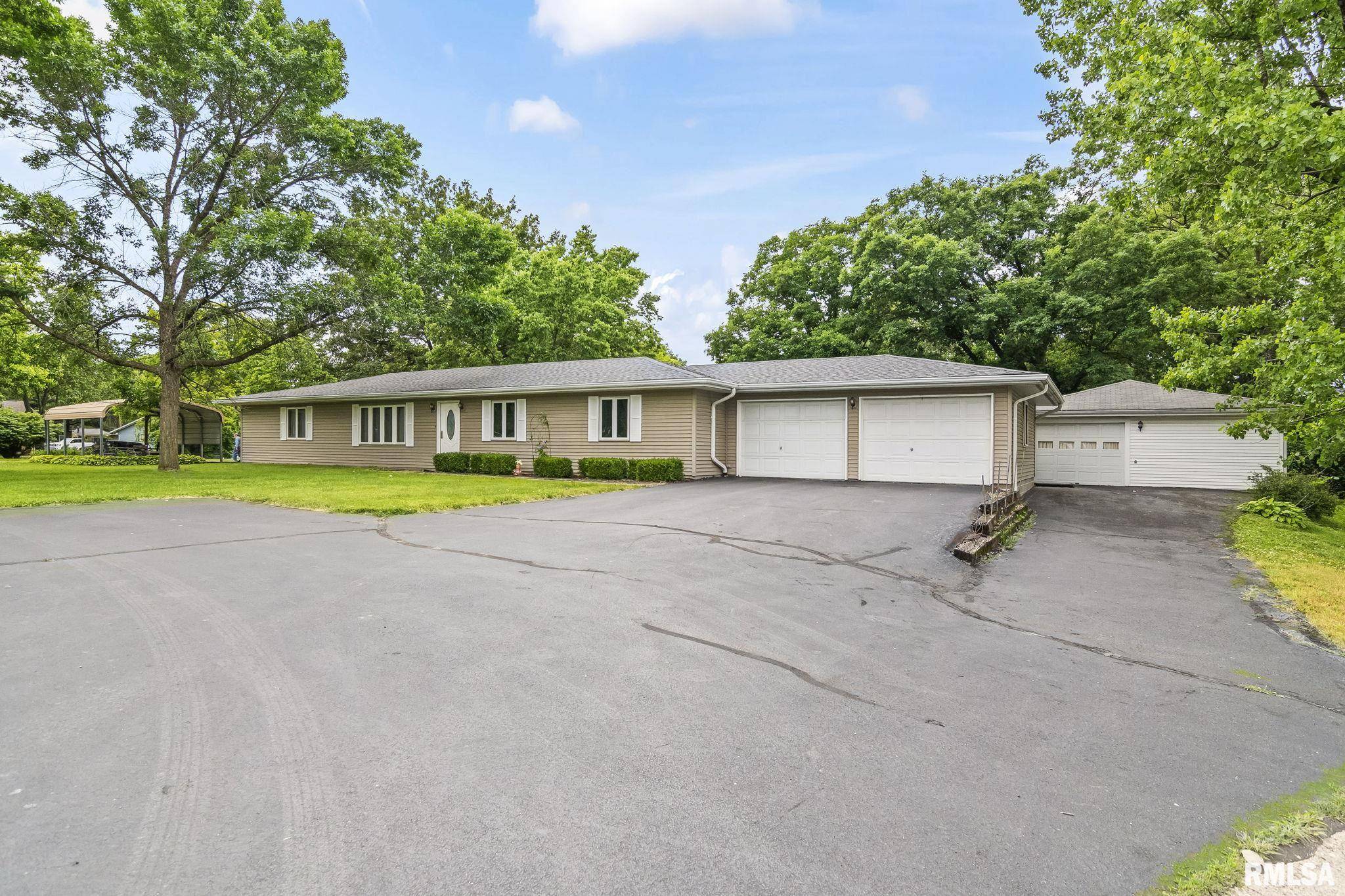 Rochester, IL 62563,1 Swannanoa DR