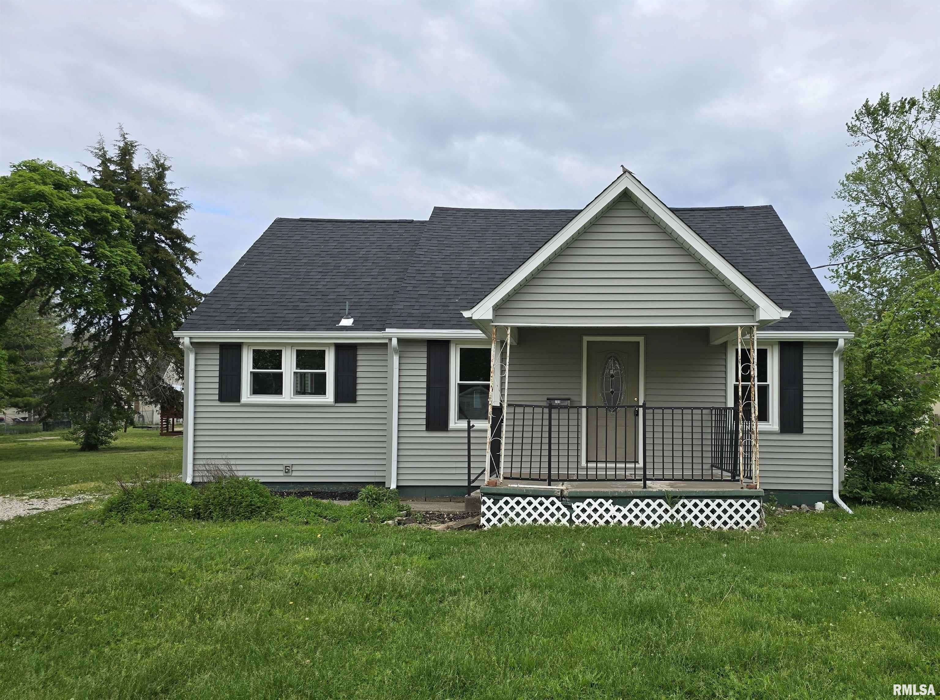 Rushville, IL 62681,709 N CONGRESS ST
