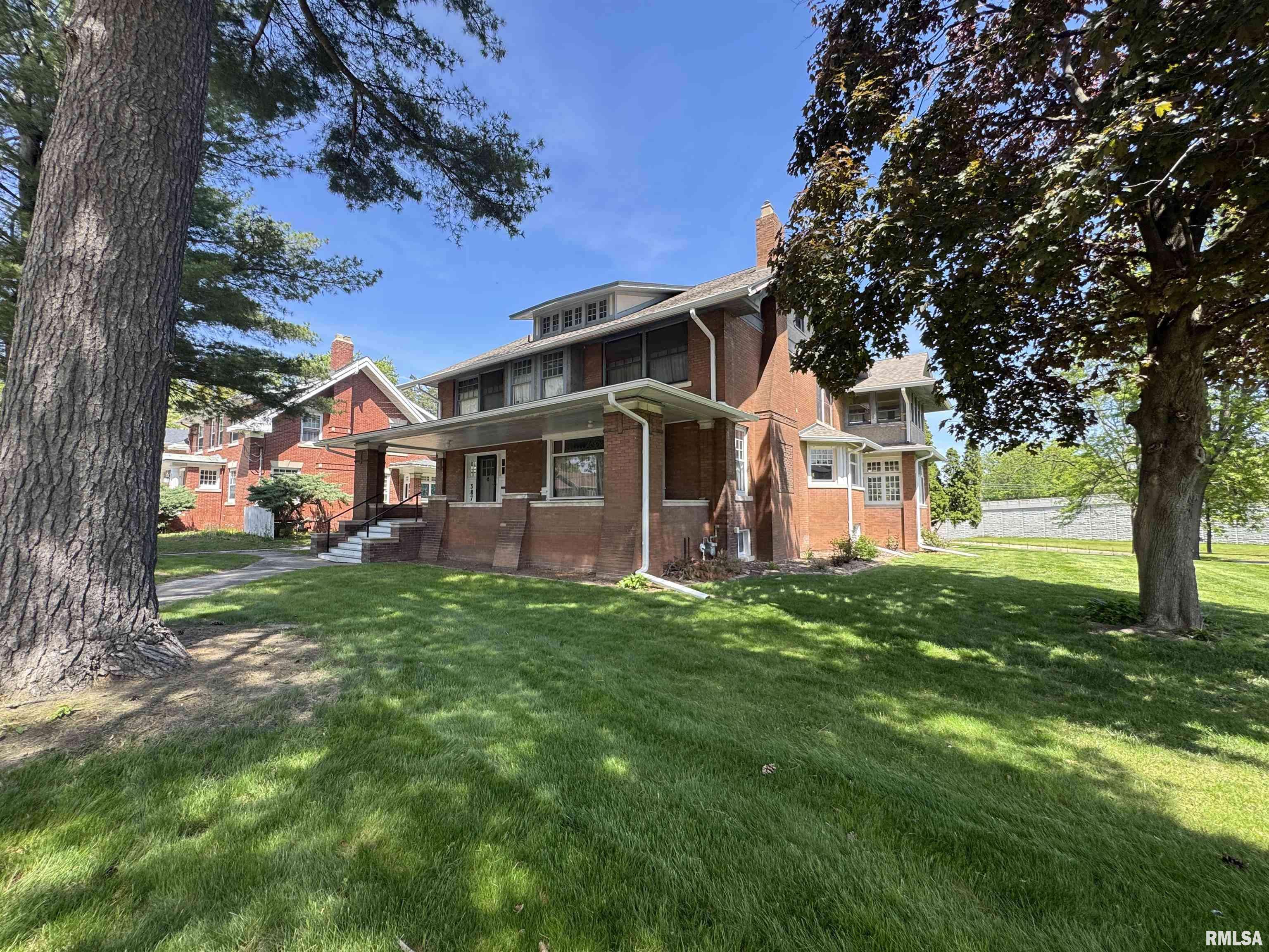Galesburg, IL 61401,387 N KELLOGG ST