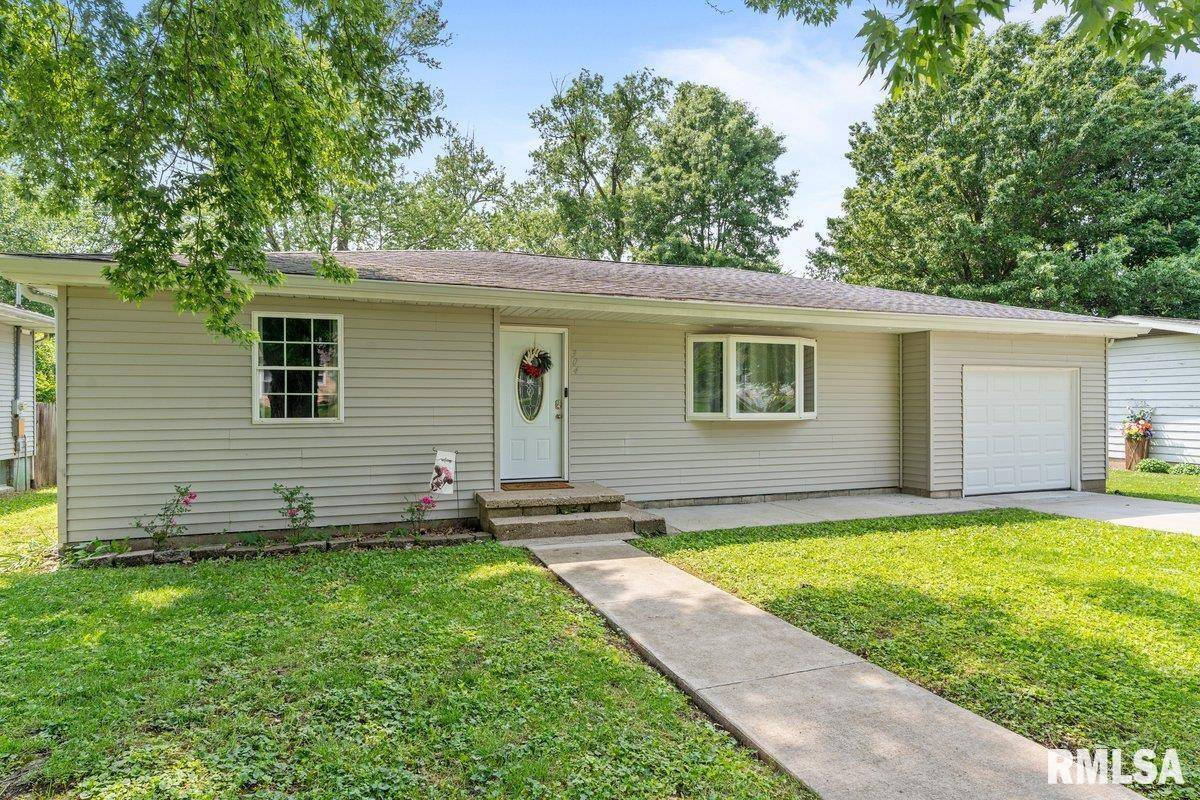 Edinburg, IL 62531,304 S CURTIS ST