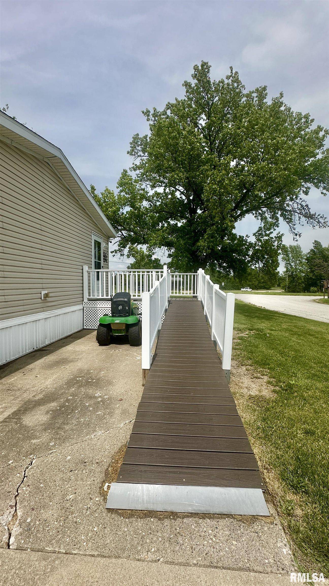 Quincy, IL 62305,337 ACORN DR