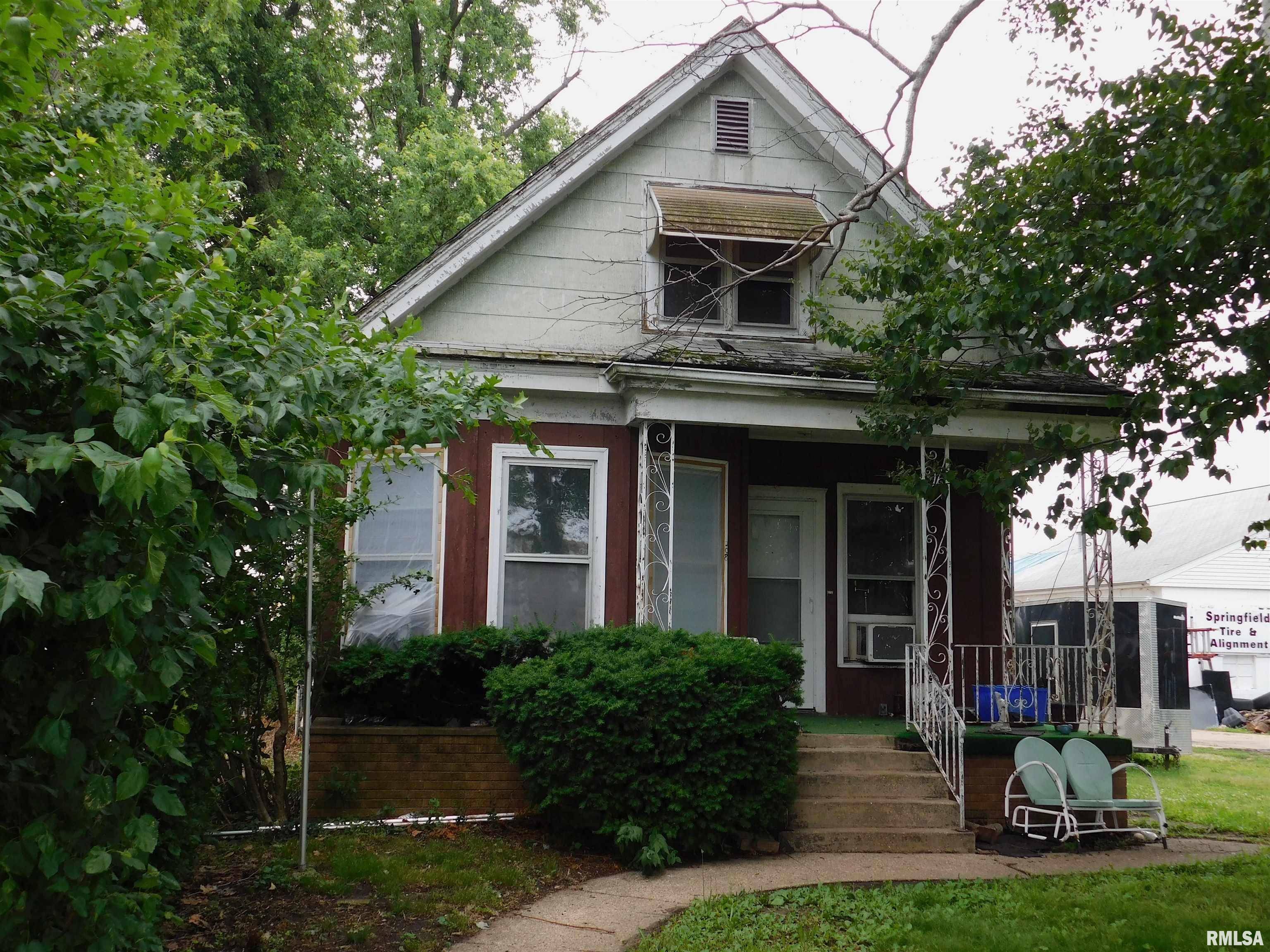 Springfield, IL 62702,208 W REYNOLDS ST