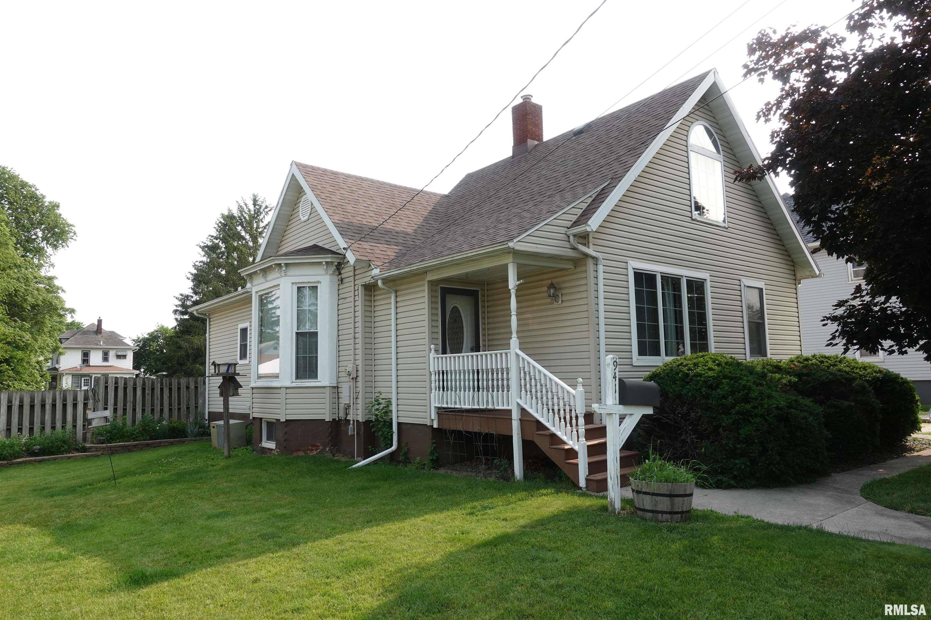 Galesburg, IL 61401,941 E KNOX ST