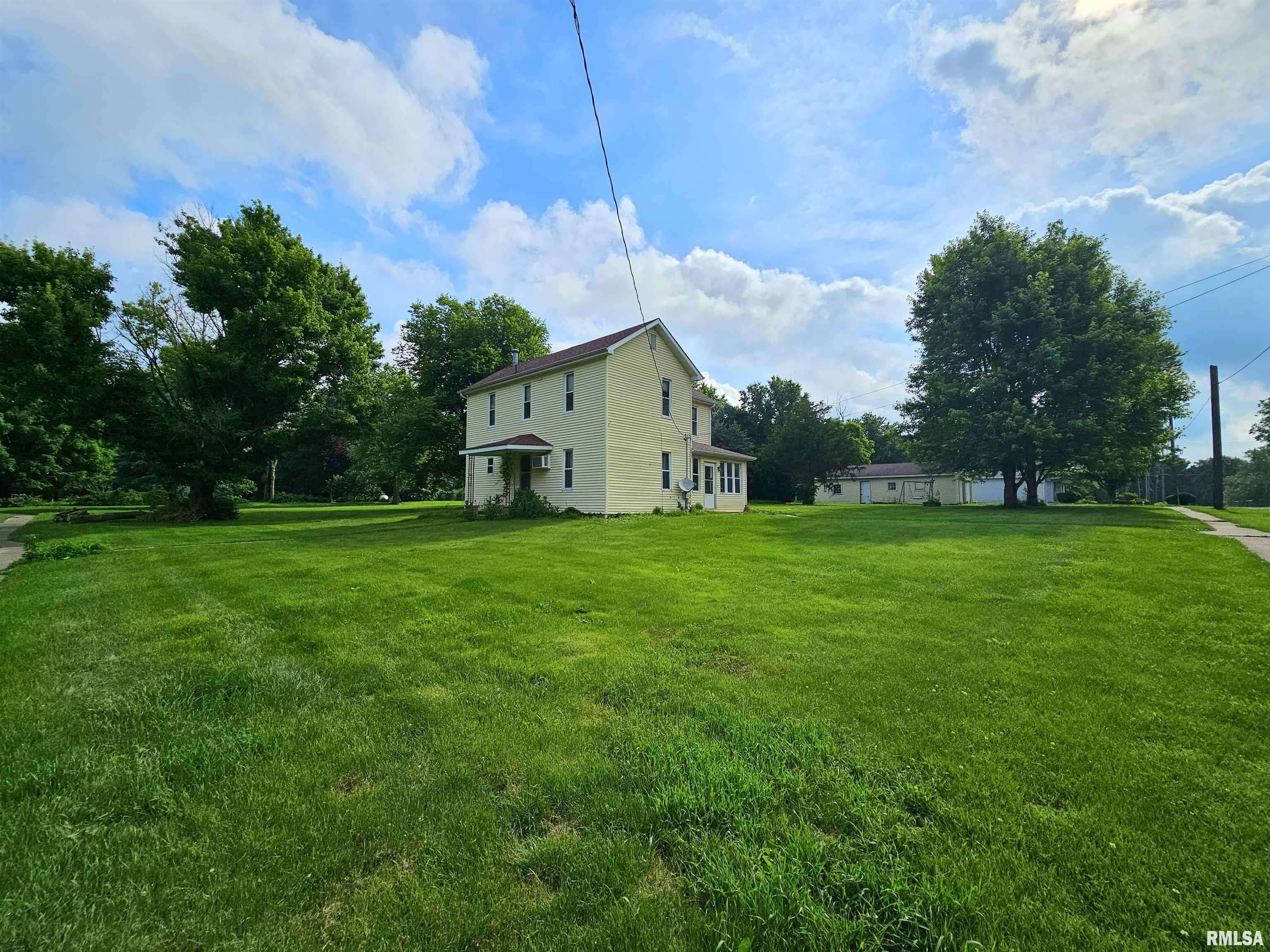 Cantrall, IL 62625,115 3RD ST