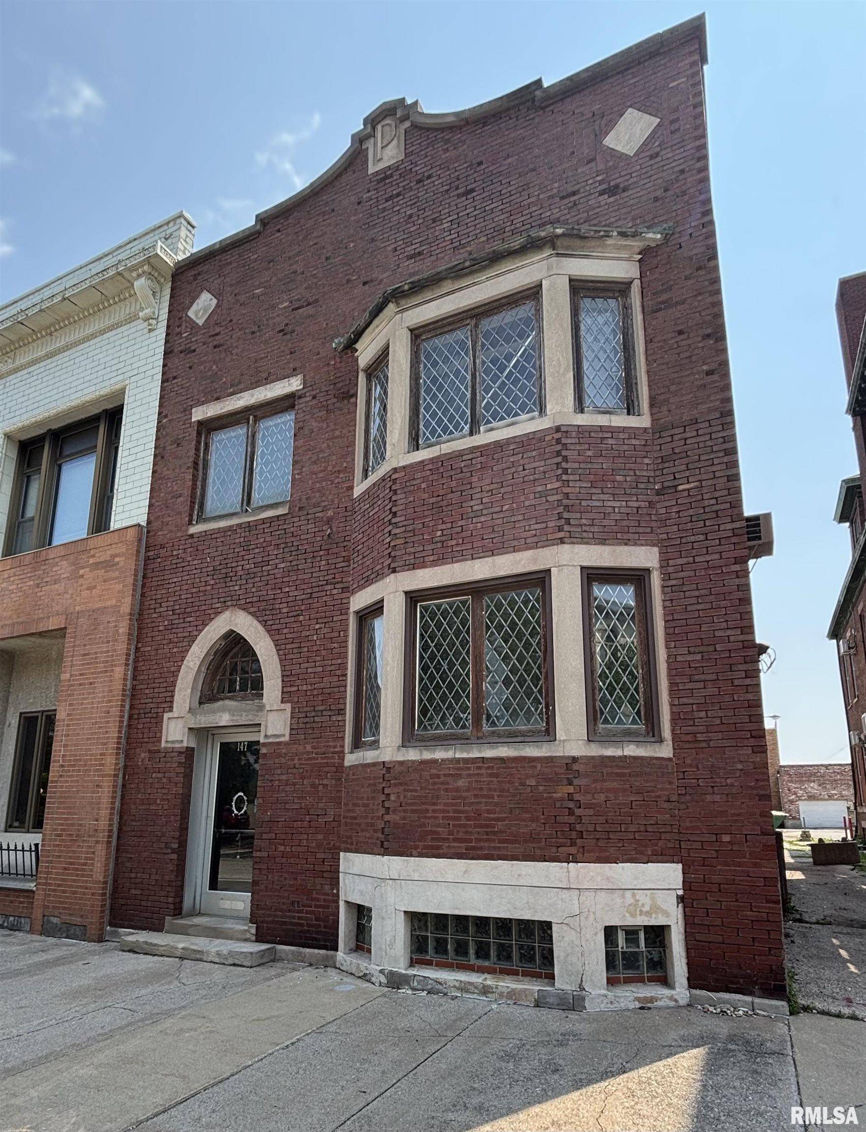 Galesburg, IL 61401,139 S CHERRY ST