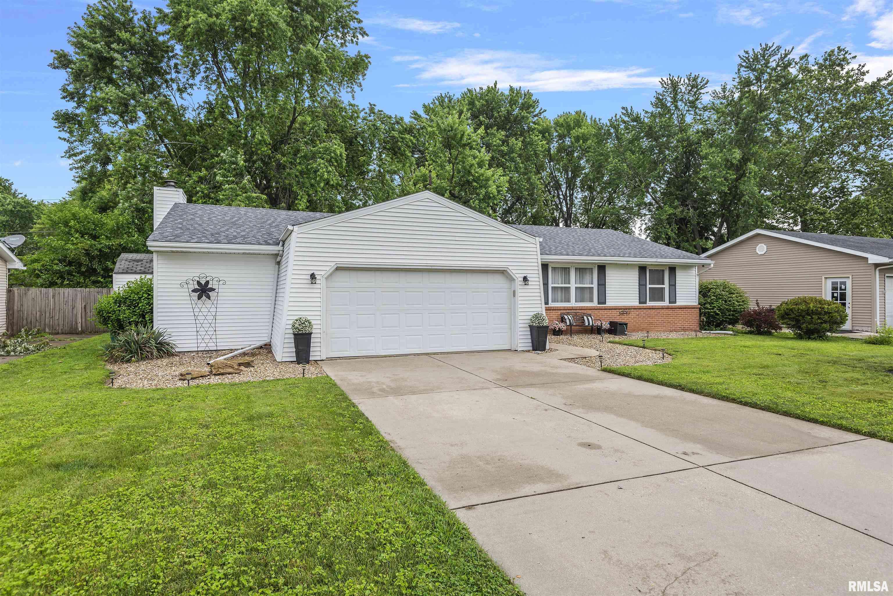 Chatham, IL 62629,621 DEERFIELD RD