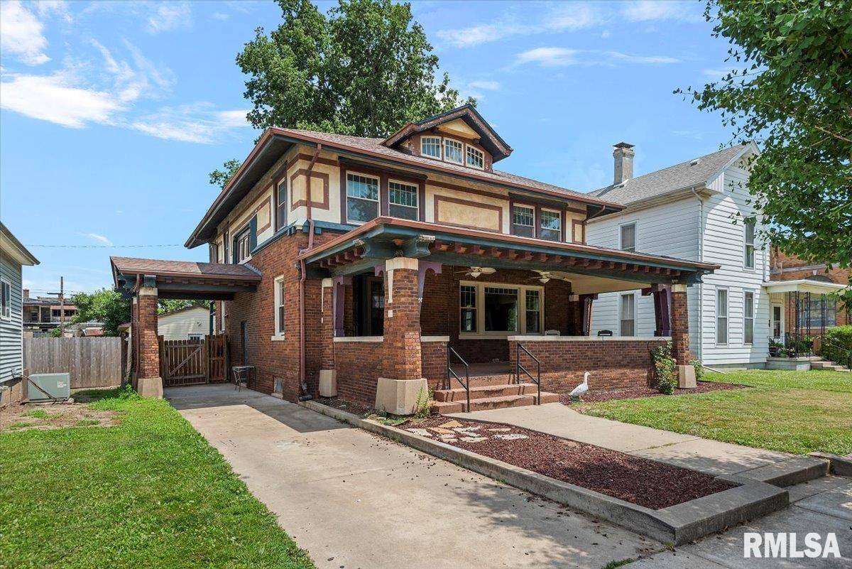 Taylorville, IL 62568,215 E MARKET ST