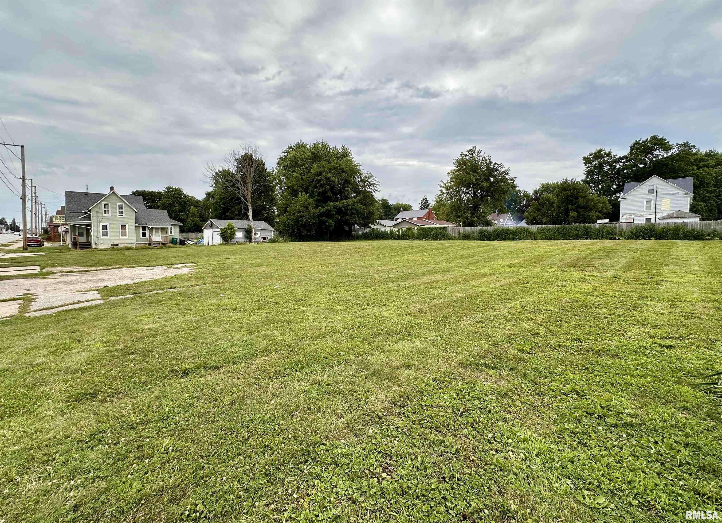 Galesburg, IL 61401,153 & 175 N HENDERSON ST