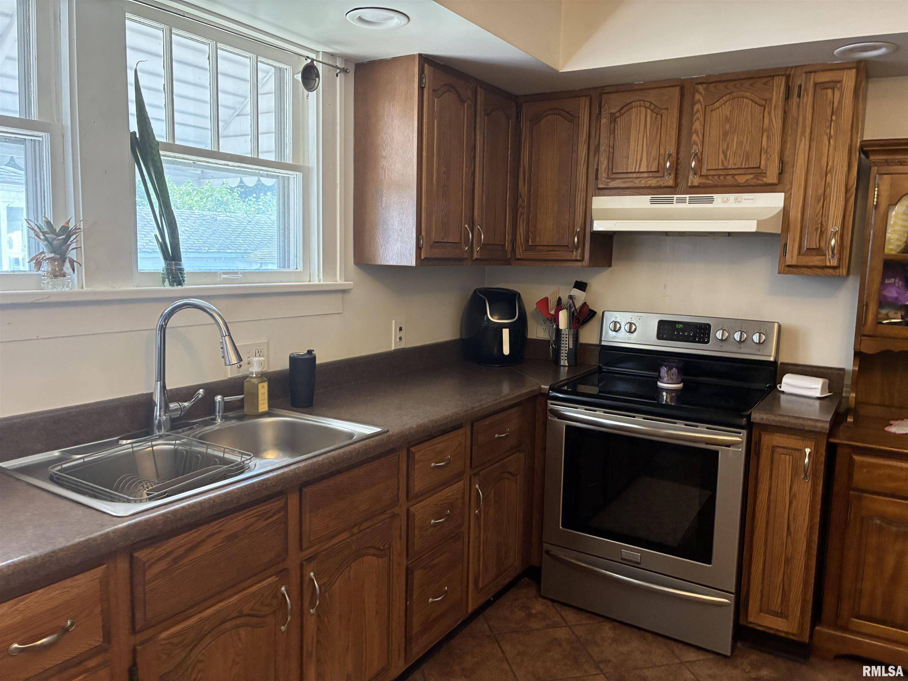 Quincy, IL 62301,700 S 20TH ST