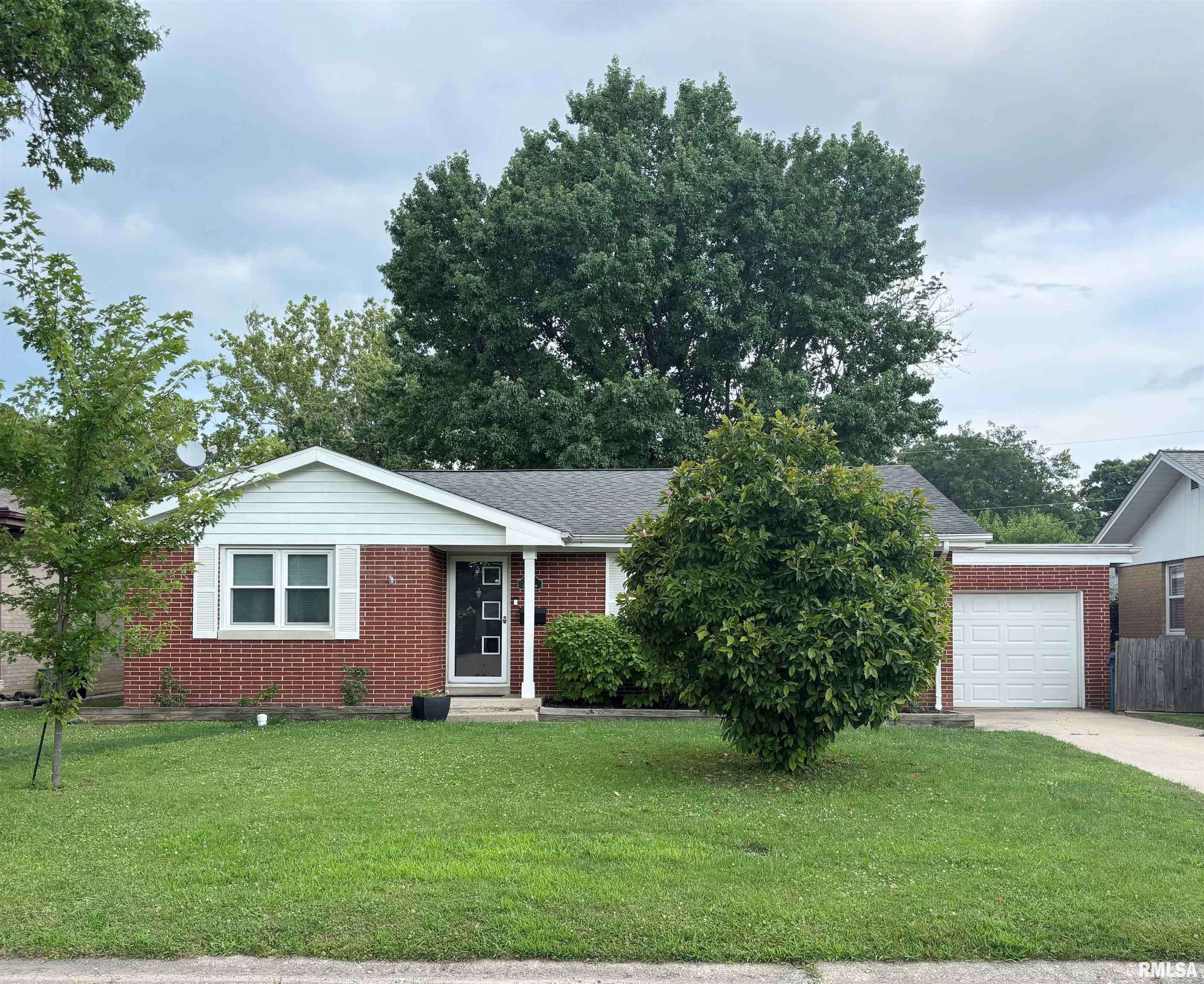 Springfield, IL 62702,10 VERNA DR