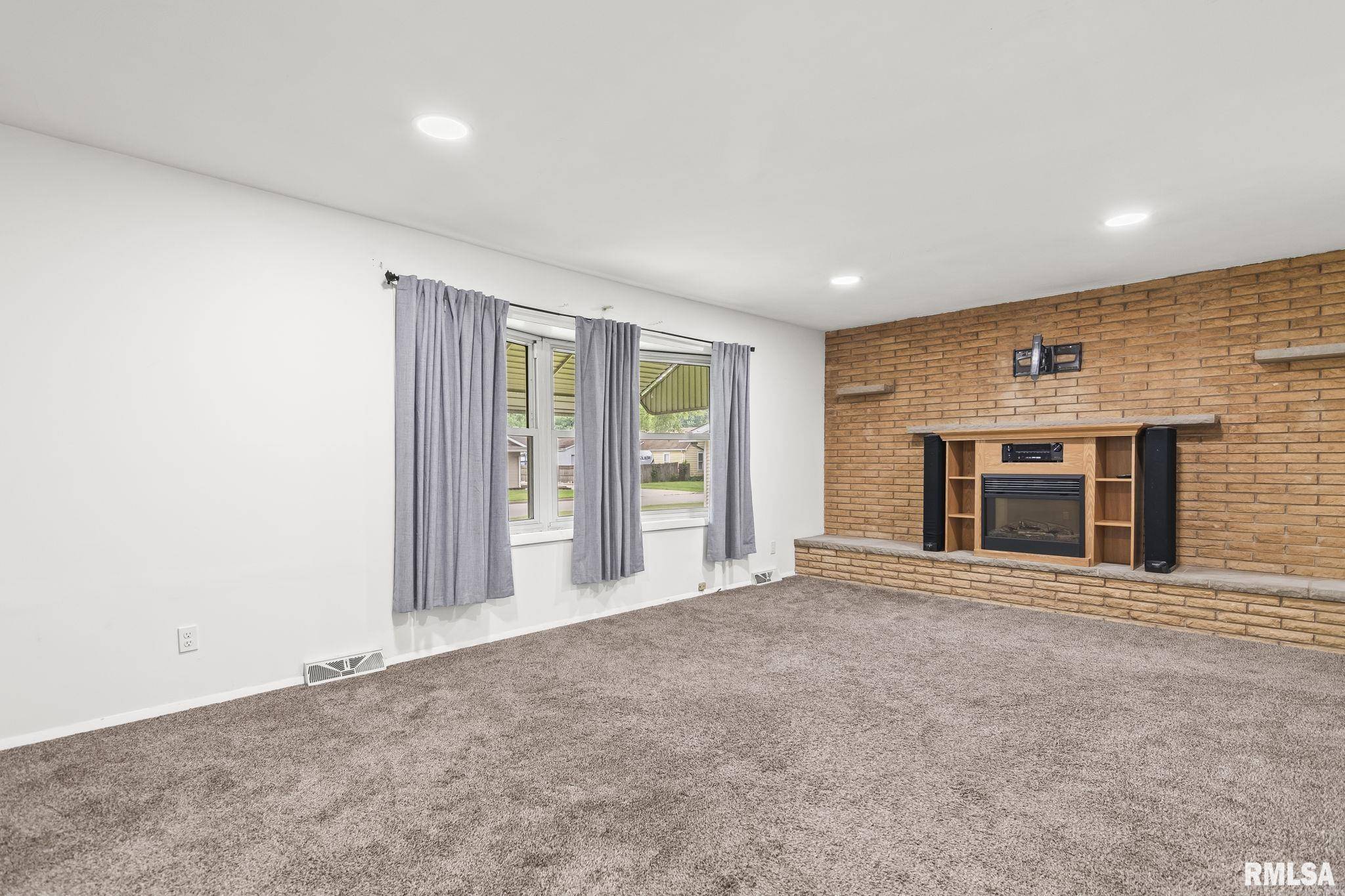 Springfield, IL 62707,3003 Piper RD