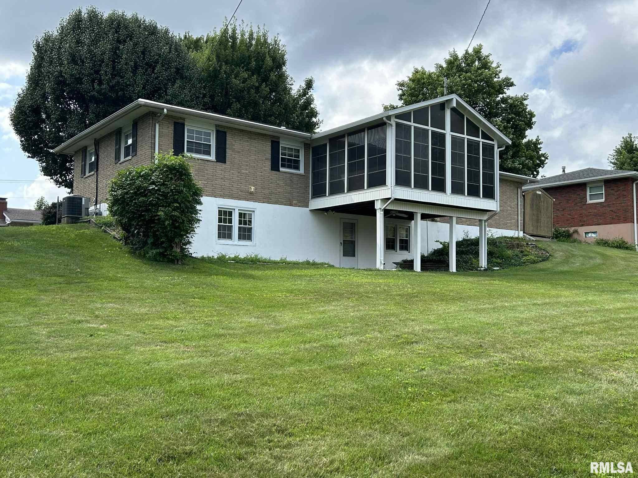 Quincy, IL 62305,2416 NORTHRIDGE DR